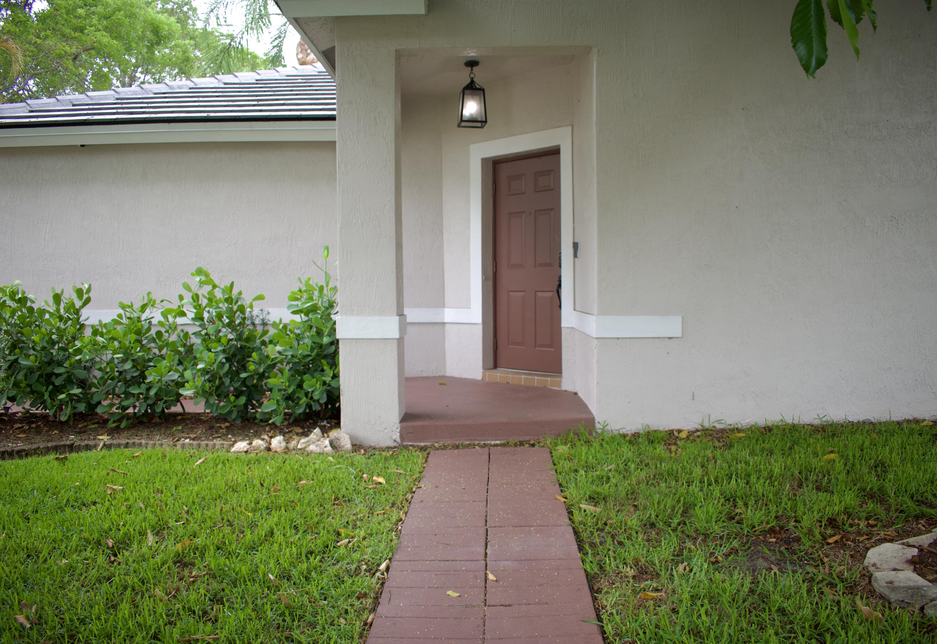 4907 Pelican, Coconut Creek FL 33073