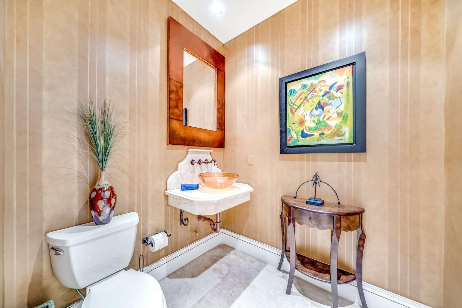 512 NE 12th, Fort Lauderdale FL 33301
