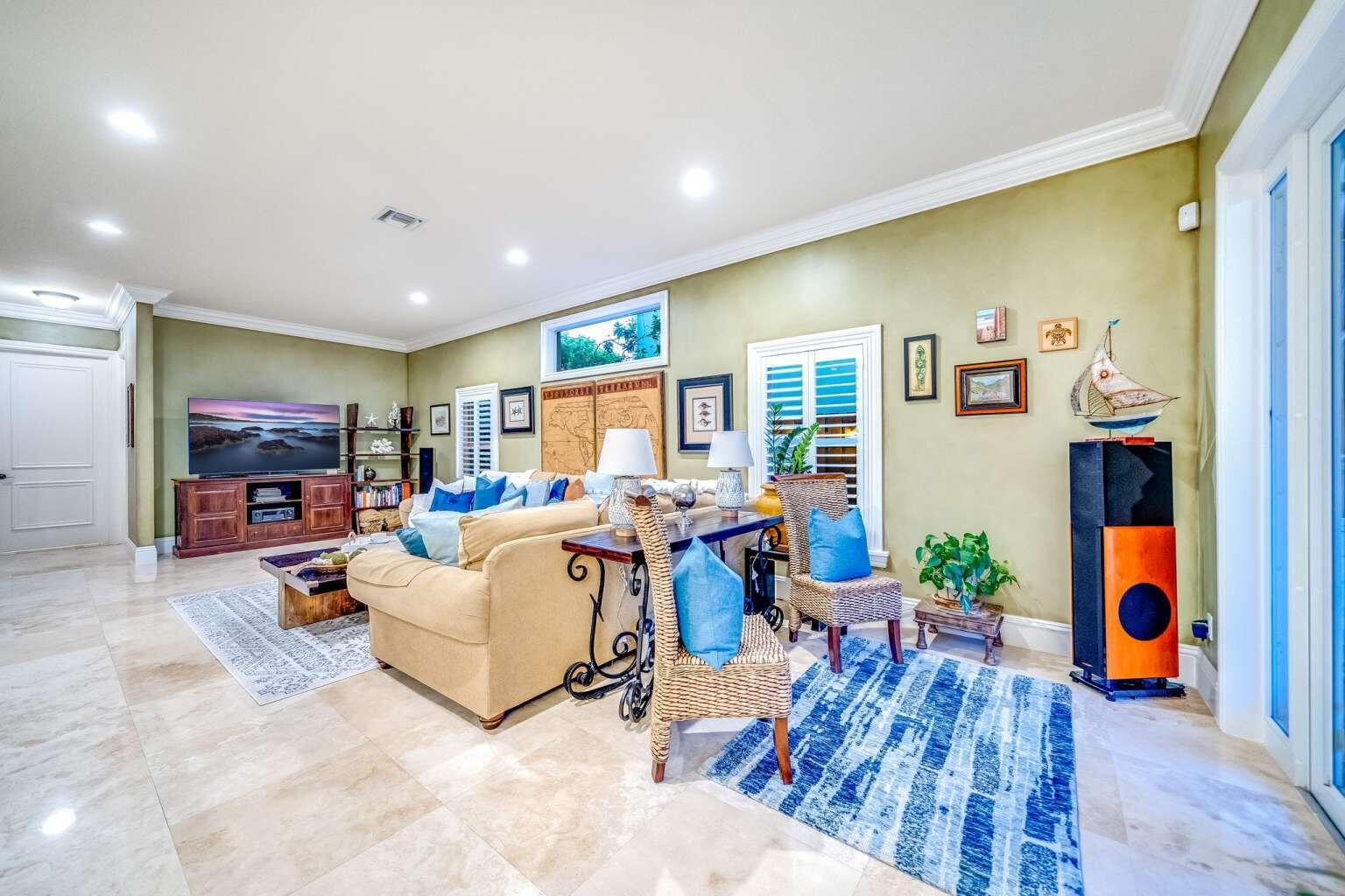 512 NE 12th, Fort Lauderdale FL 33301