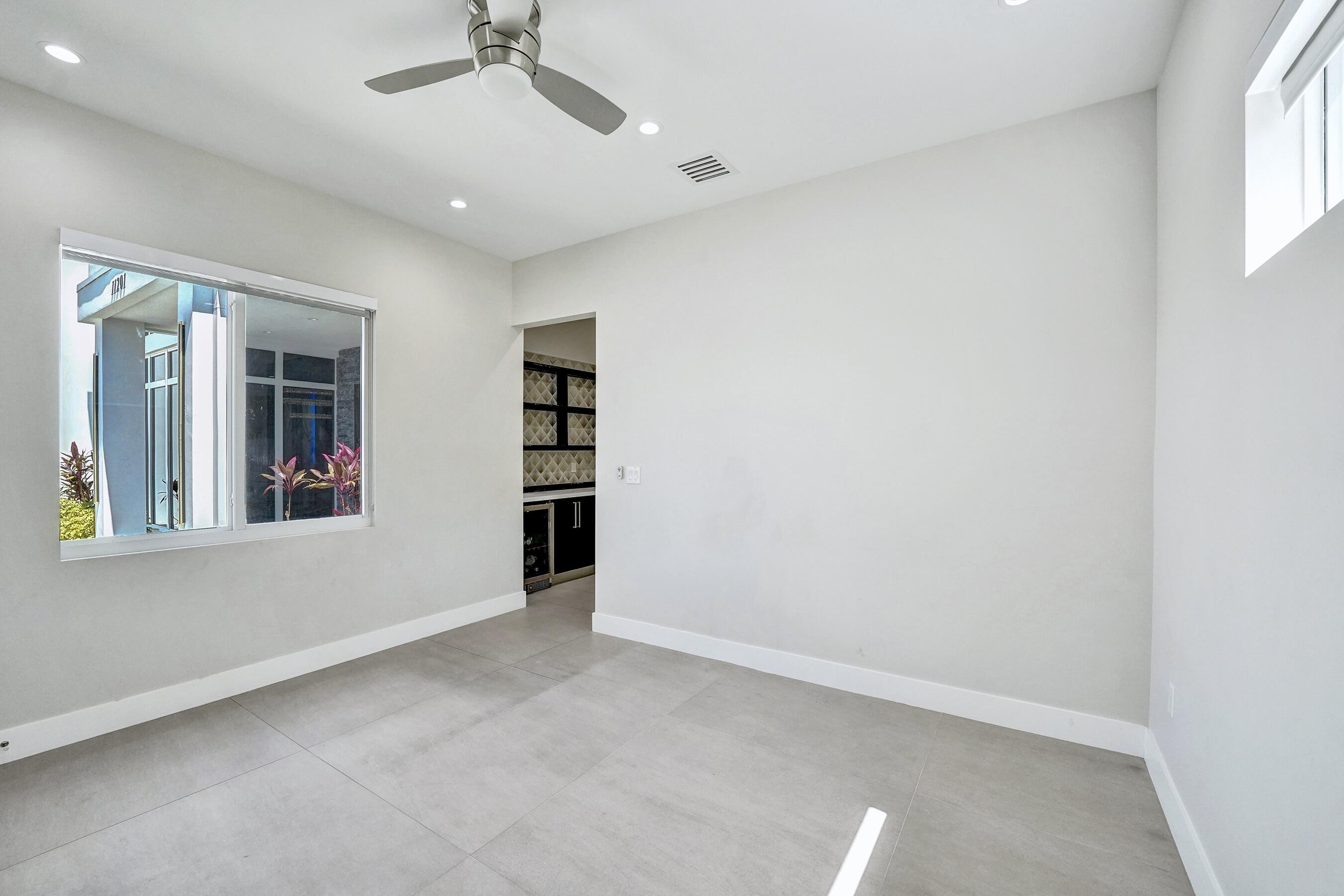 11201 SW 3rd, Plantation FL 33325