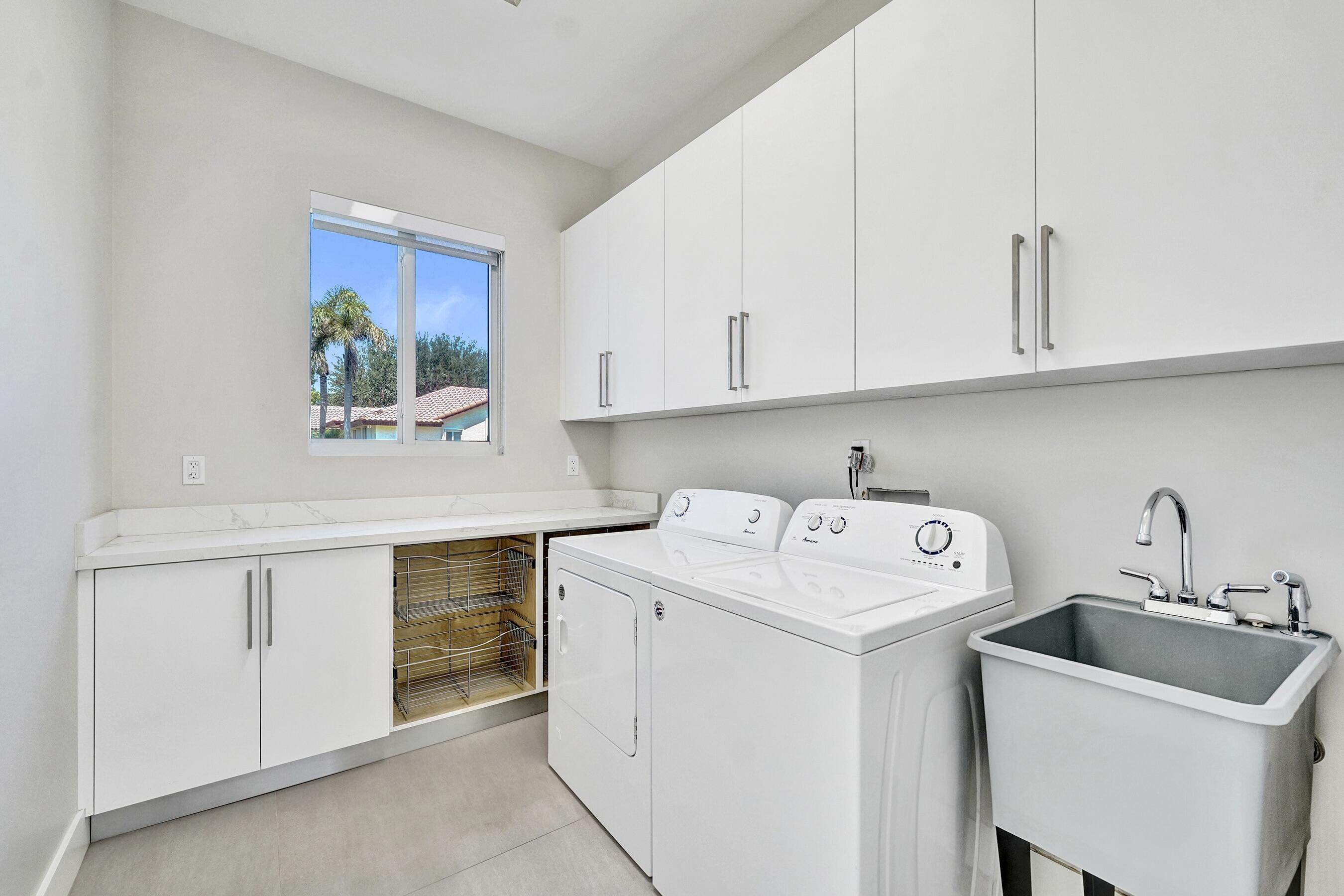 11201 SW 3rd, Plantation FL 33325