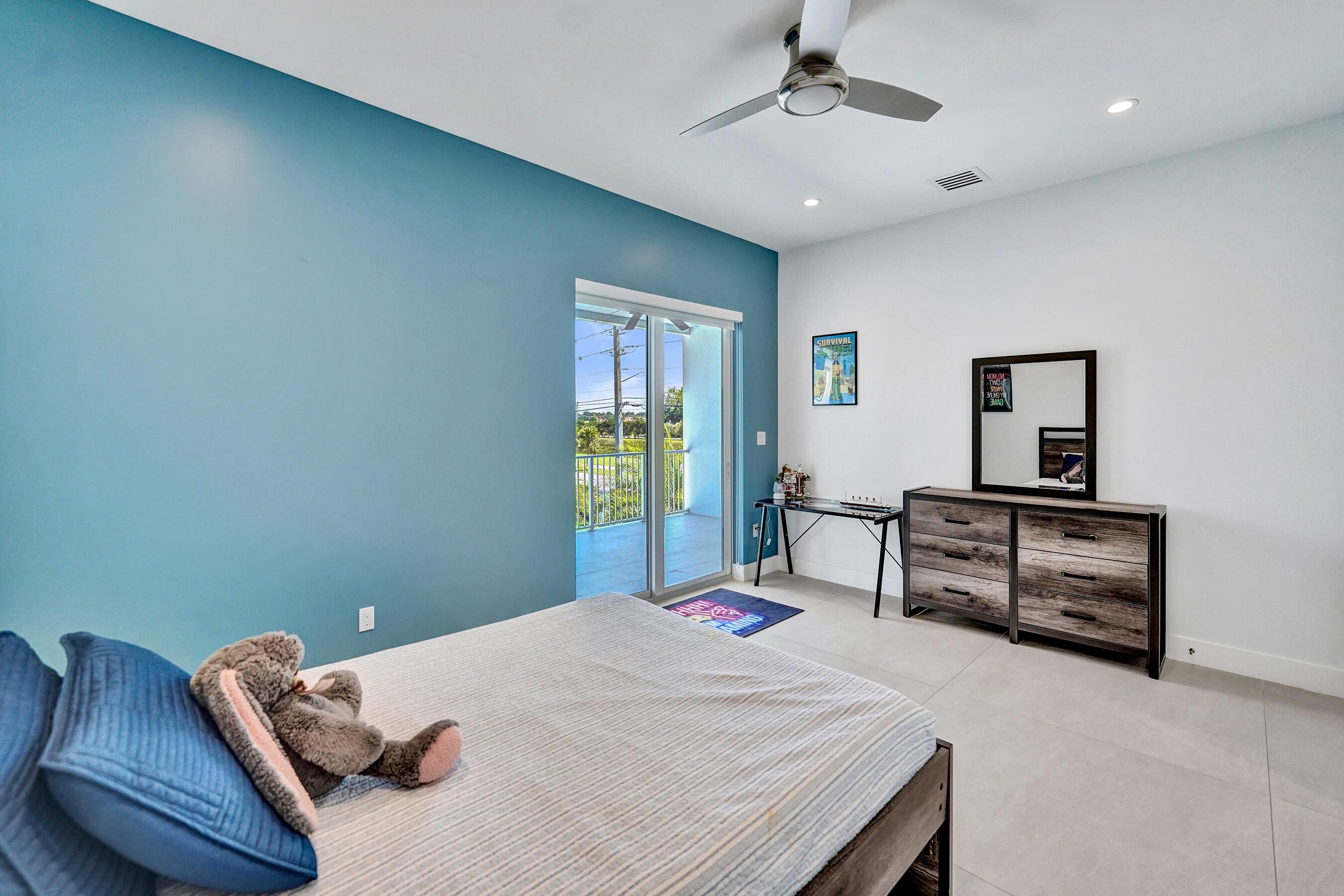 11201 SW 3rd, Plantation FL 33325