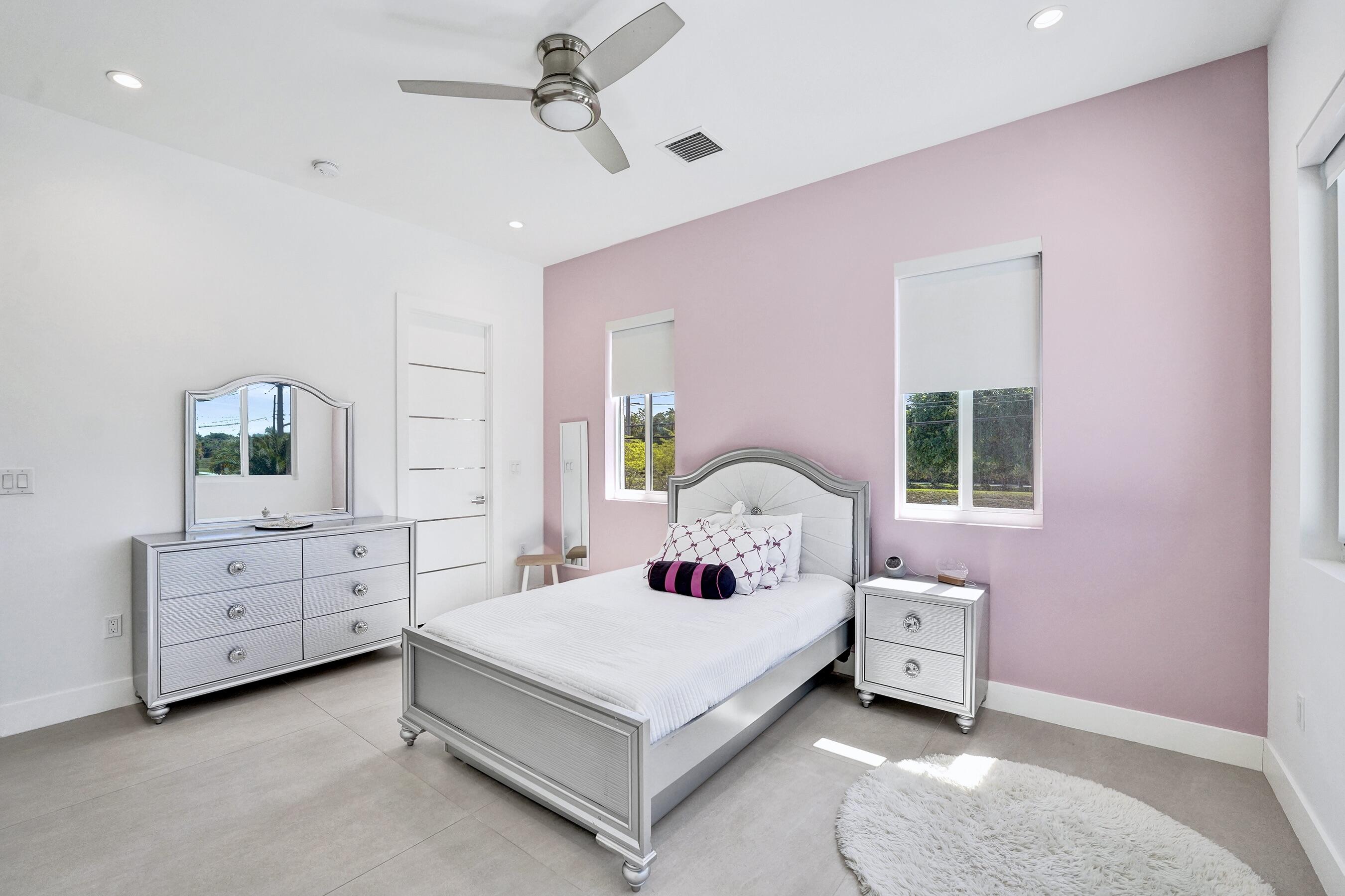 11201 SW 3rd, Plantation FL 33325
