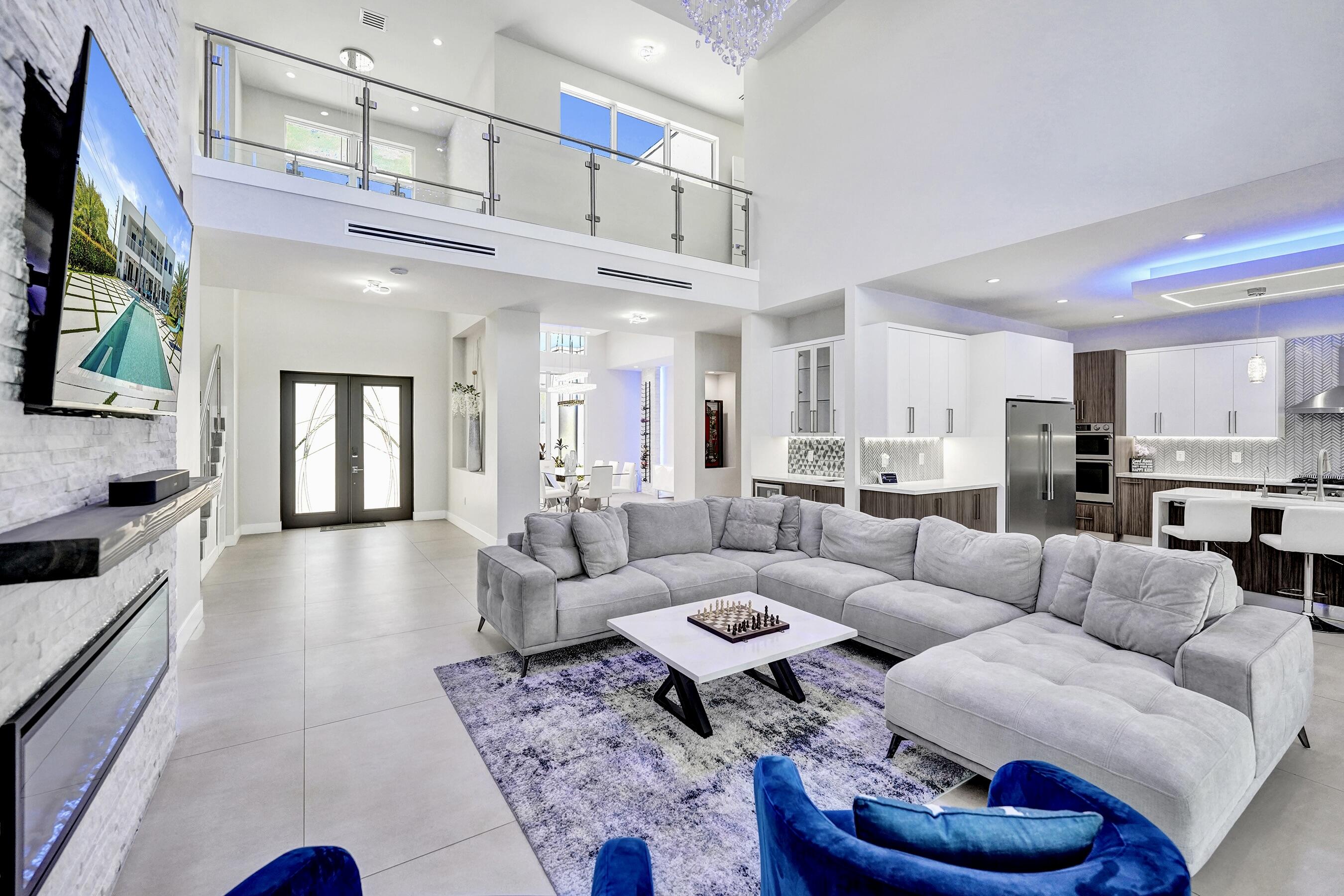 11201 SW 3rd, Plantation FL 33325