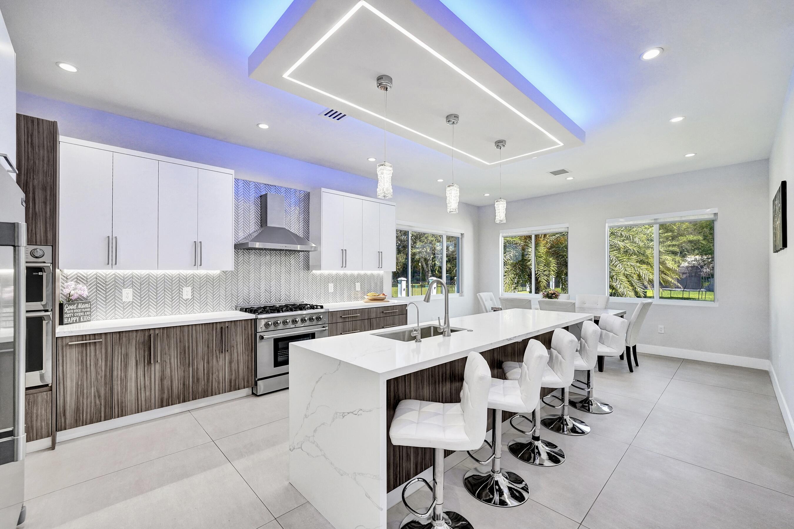 11201 SW 3rd, Plantation FL 33325