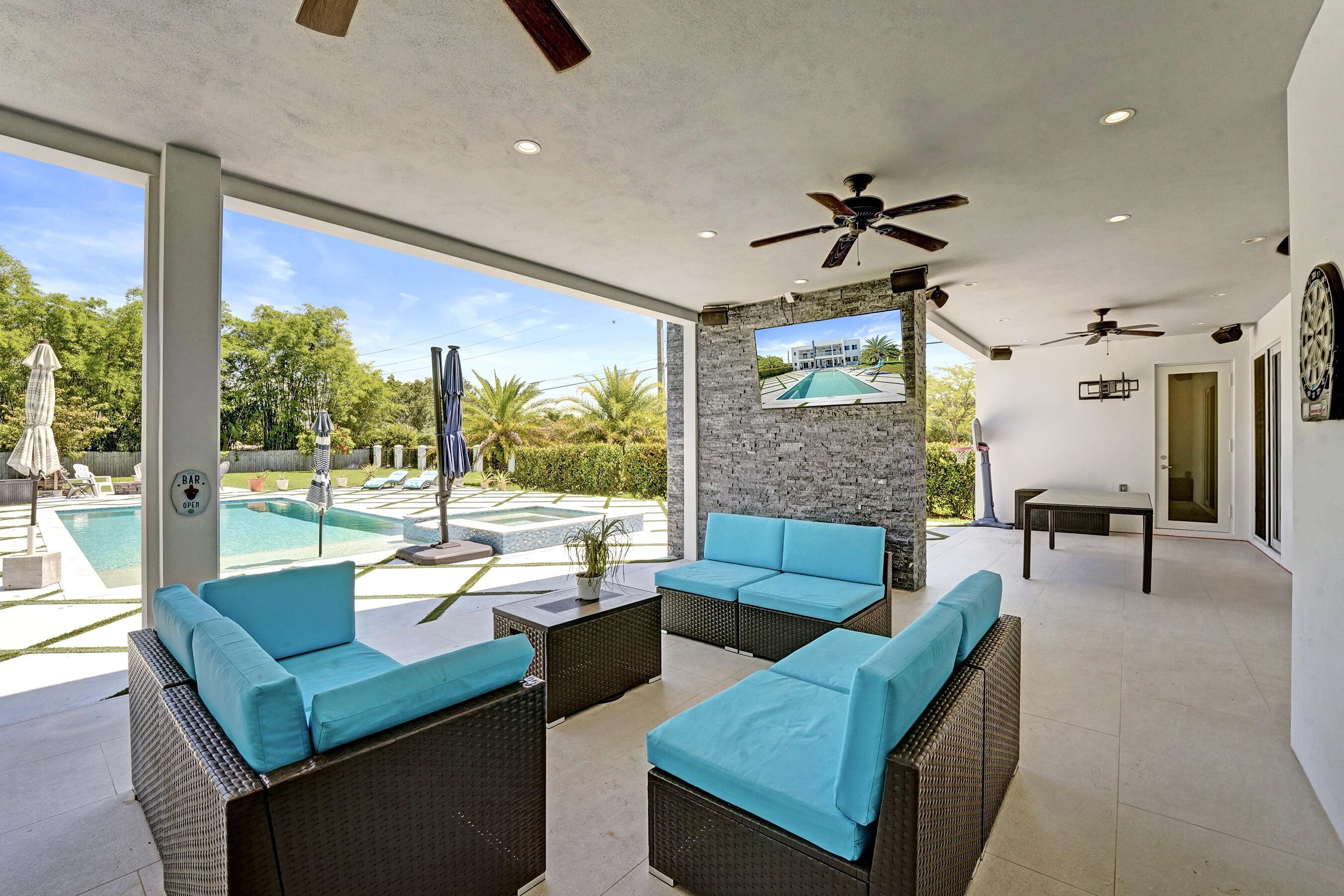 11201 SW 3rd, Plantation FL 33325