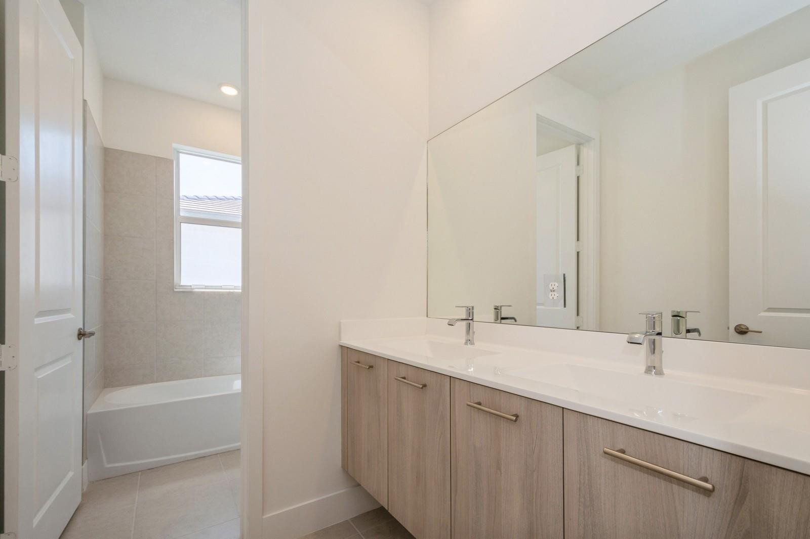 12290 SW 44th, Davie FL 33330