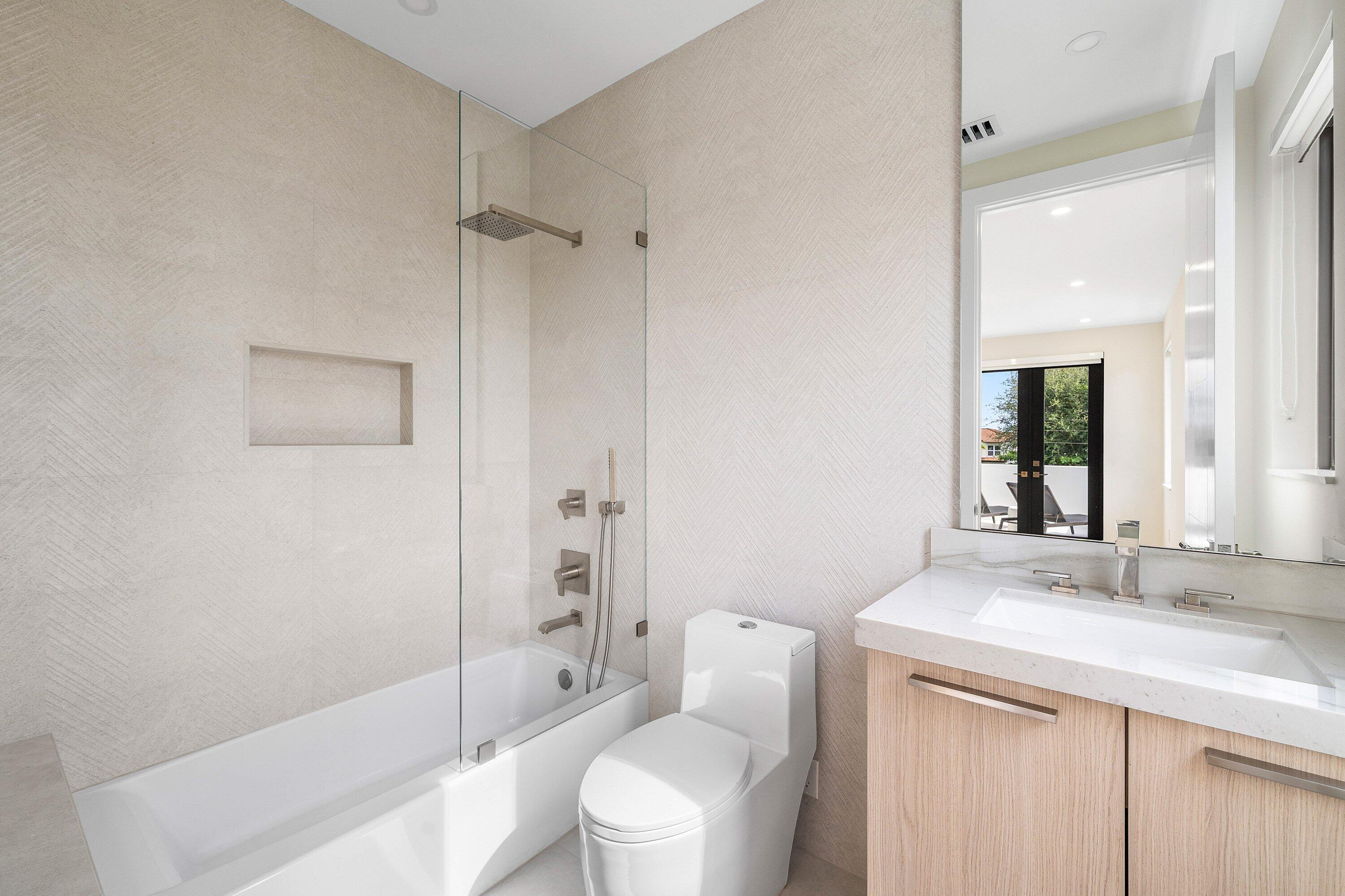 748 NE 72nd, Boca Raton FL 33487