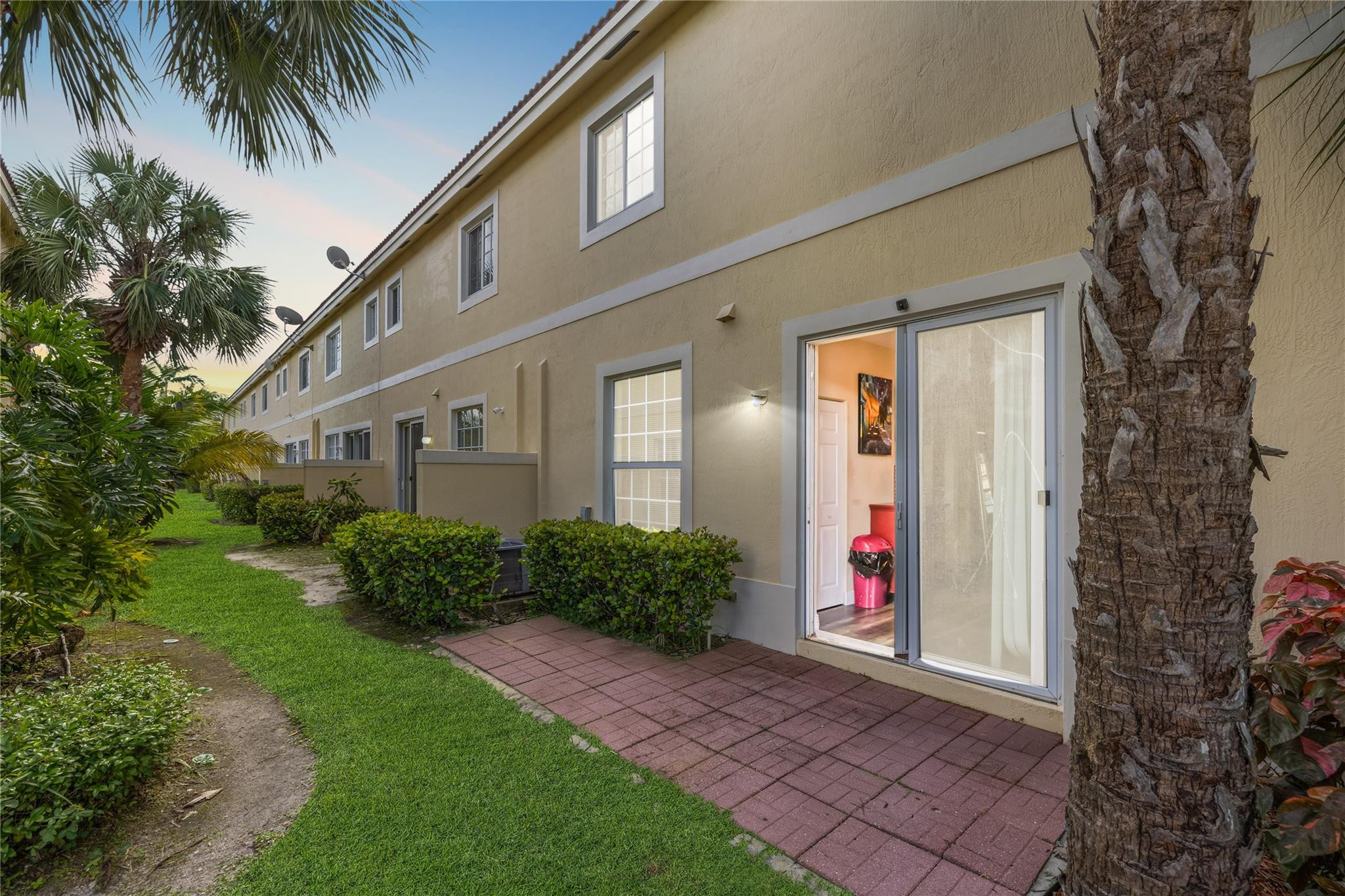 3230 NW 32nd #3230, Oakland Park FL 33309