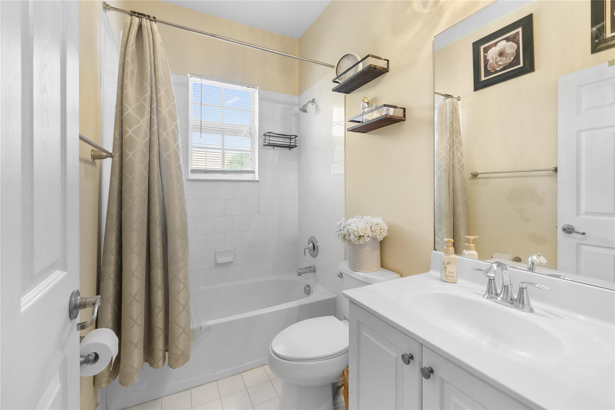 3230 NW 32nd #3230, Oakland Park FL 33309