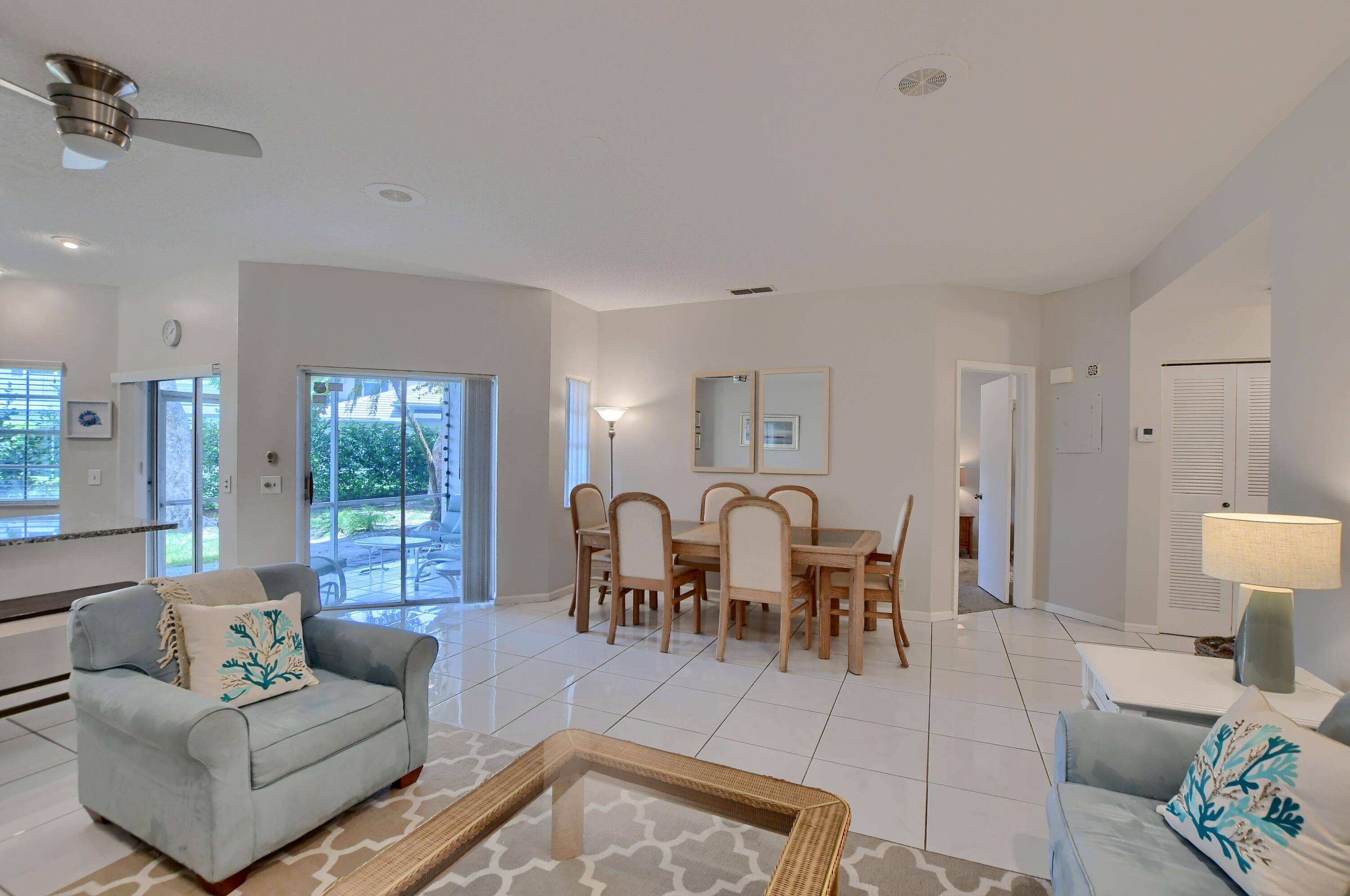 6563 Via Regina, Boca Raton FL 33433