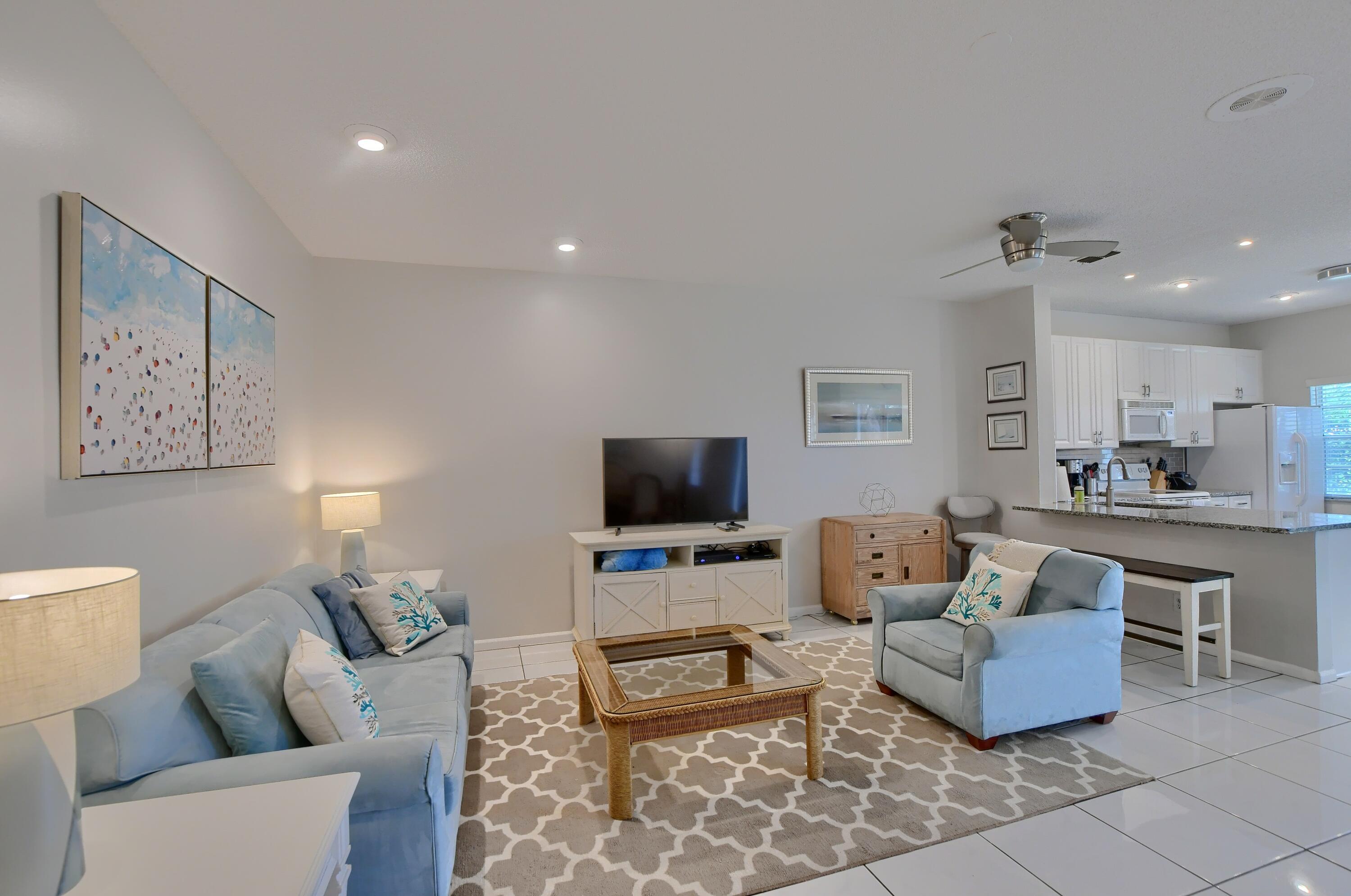 6563 Via Regina, Boca Raton FL 33433