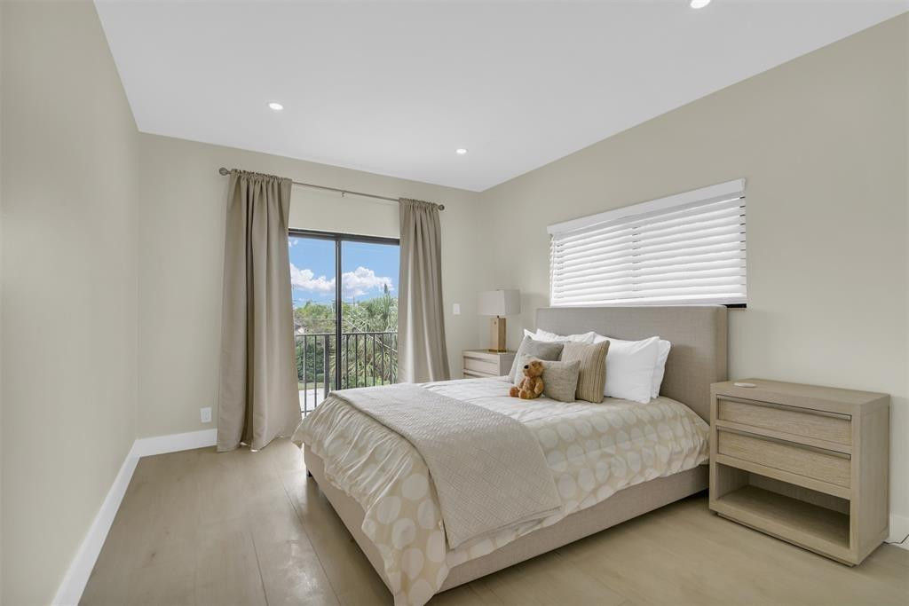 319 S Riverside, Pompano Beach FL 33062