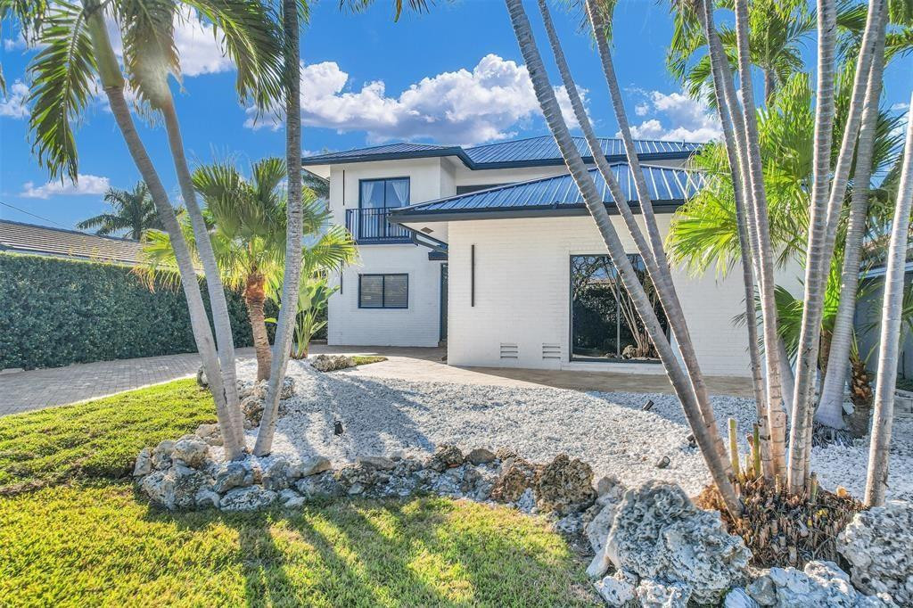 319 S Riverside, Pompano Beach FL 33062