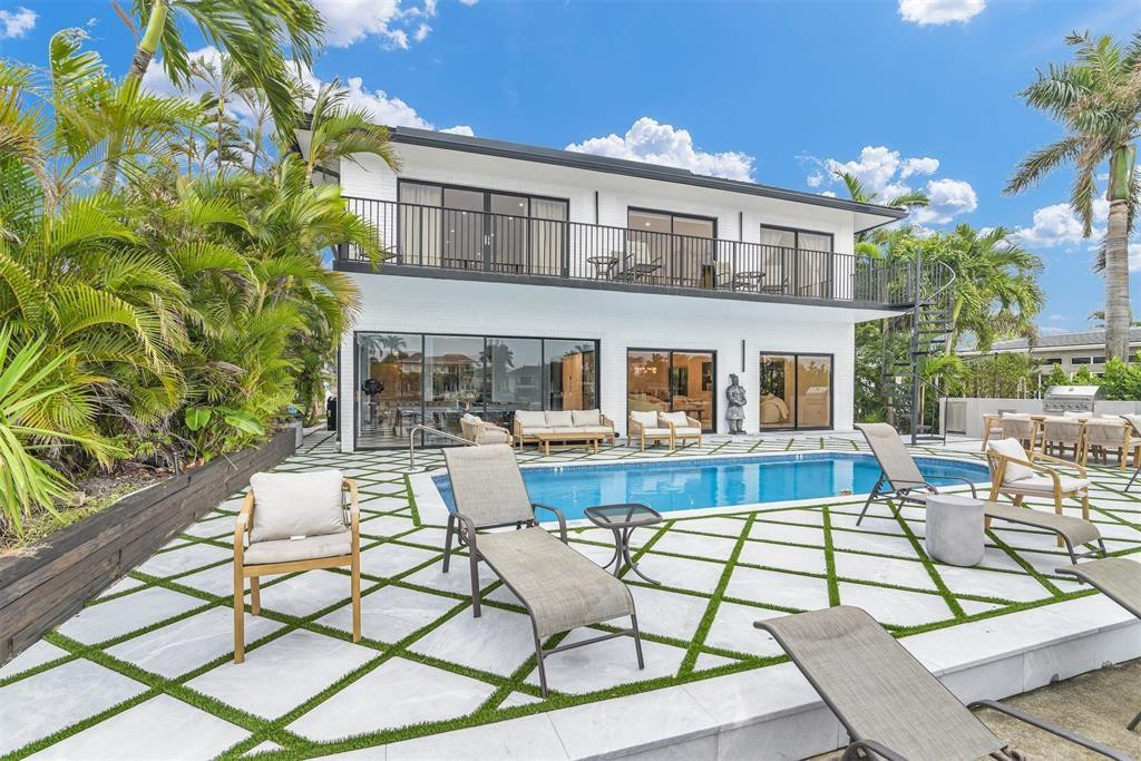 319 S Riverside, Pompano Beach FL 33062