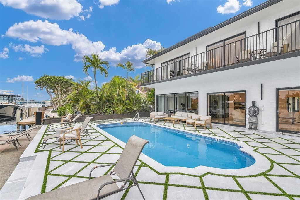 319 S Riverside, Pompano Beach FL 33062