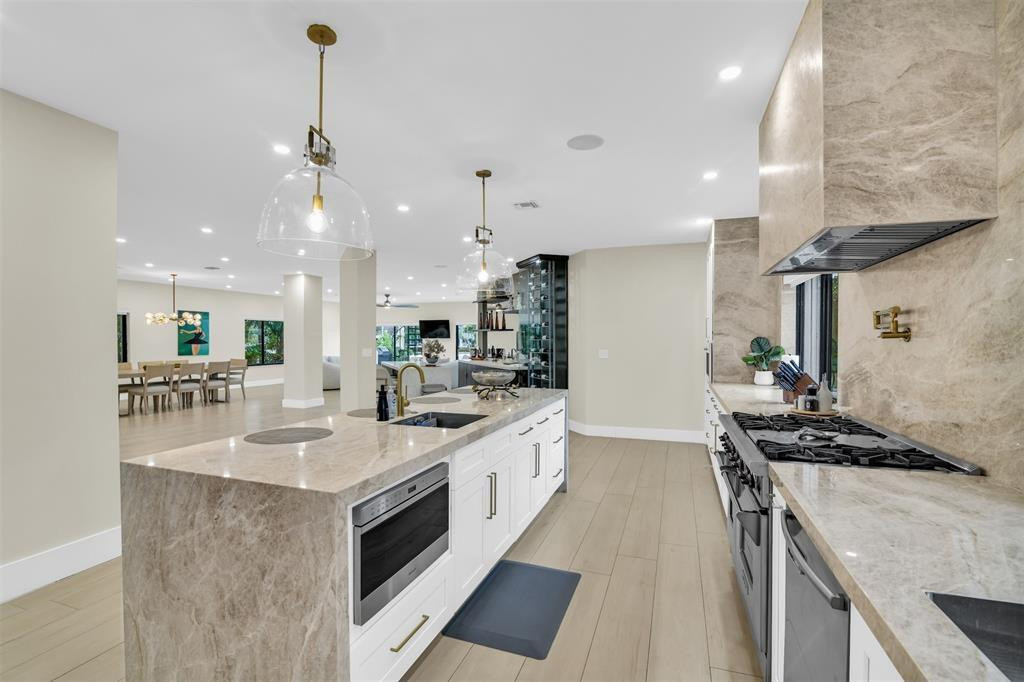 319 S Riverside, Pompano Beach FL 33062