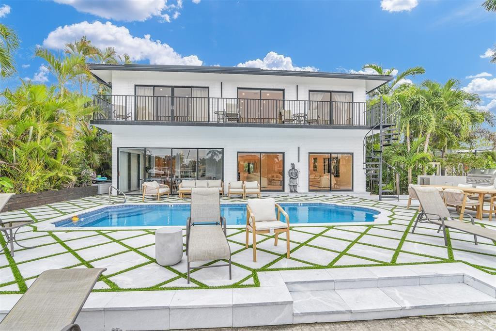 319 S Riverside, Pompano Beach FL 33062