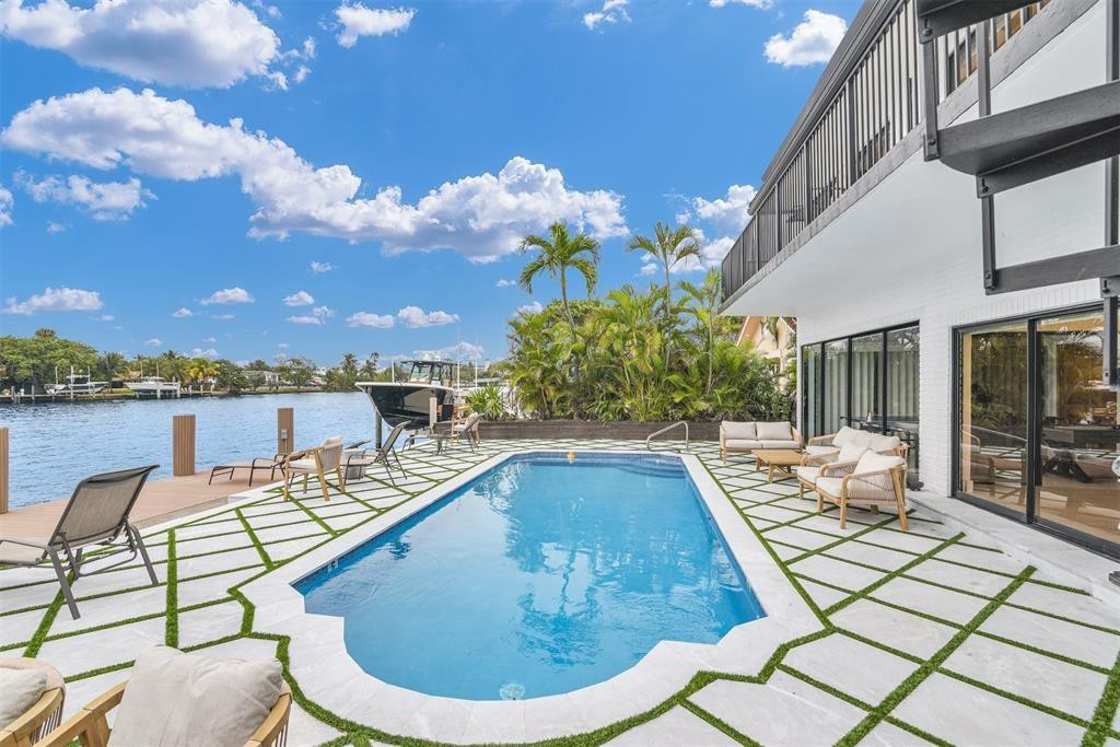 319 S Riverside, Pompano Beach FL 33062