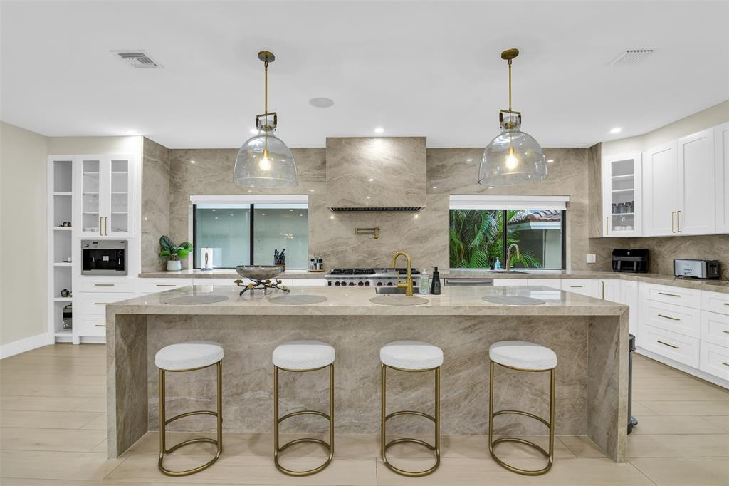319 S Riverside, Pompano Beach FL 33062
