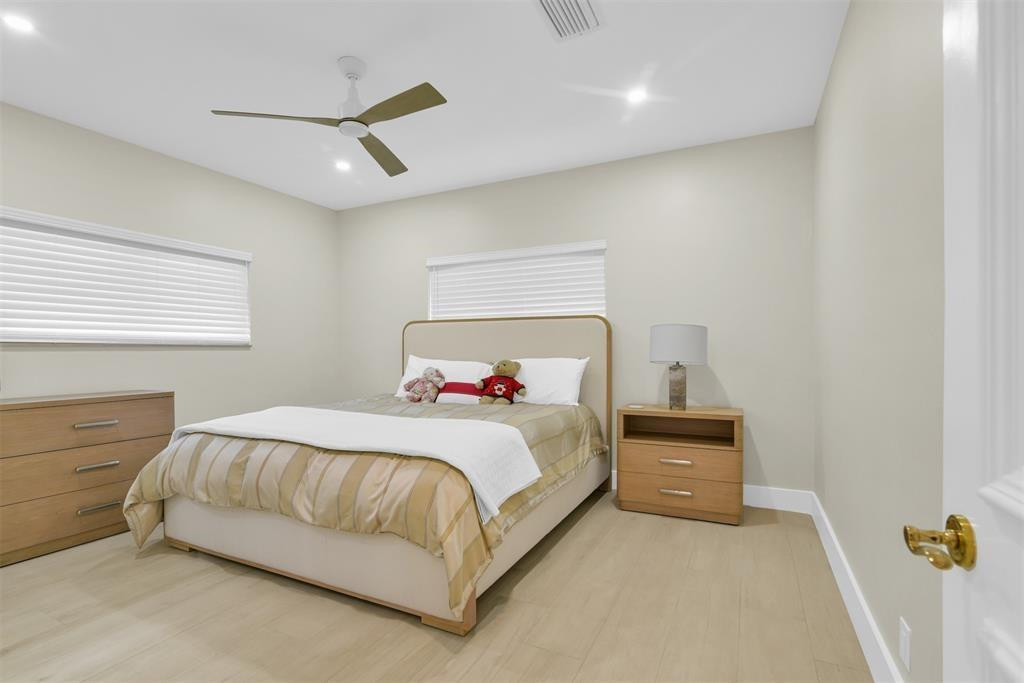 319 S Riverside, Pompano Beach FL 33062