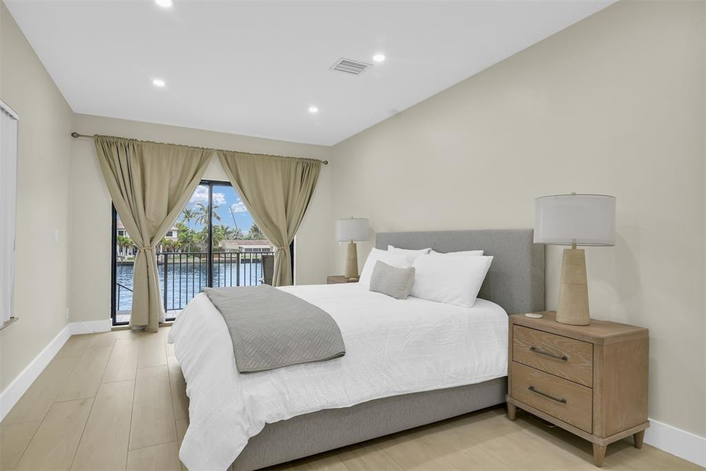 319 S Riverside, Pompano Beach FL 33062
