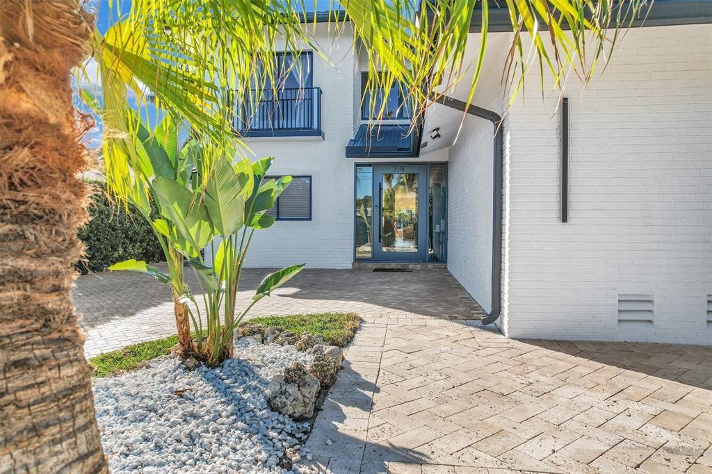 319 S Riverside, Pompano Beach FL 33062