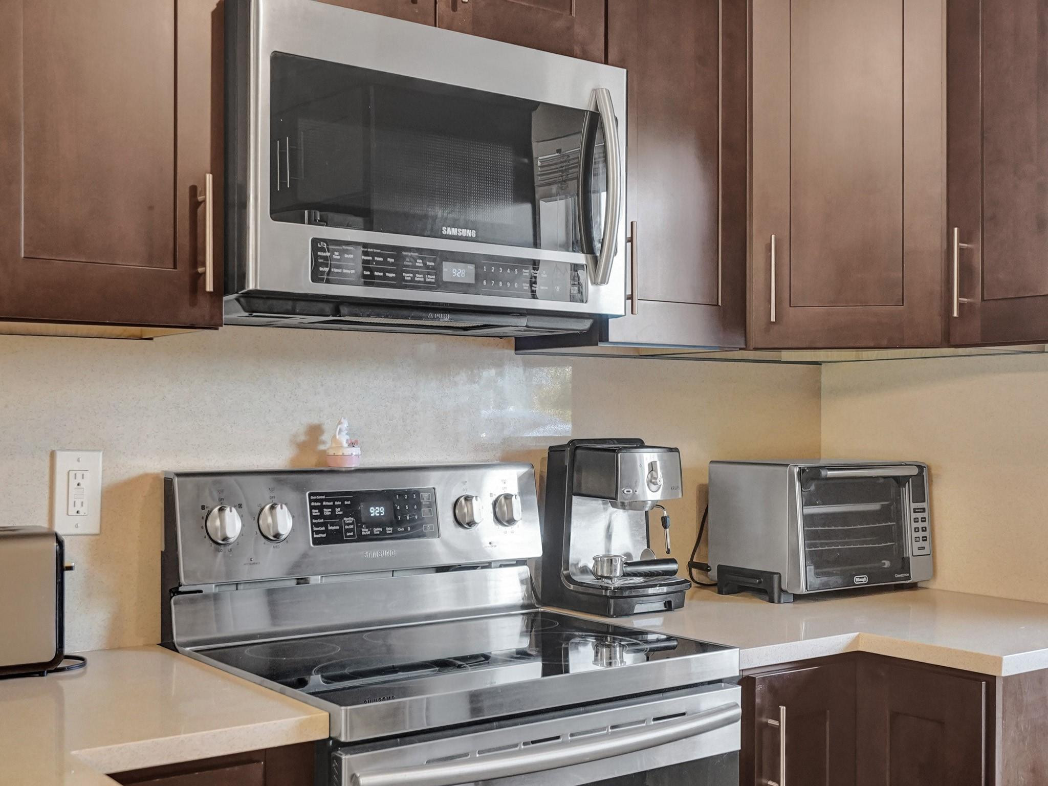 401 SE 3rd #107, Dania Beach FL 33004