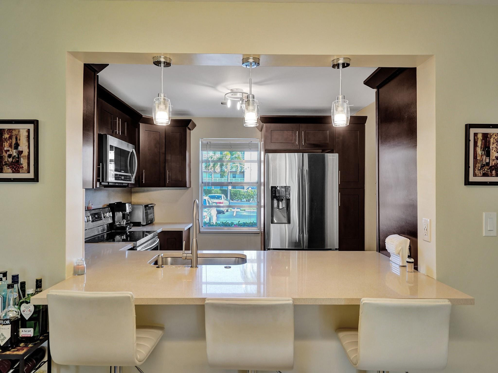 401 SE 3rd #107, Dania Beach FL 33004