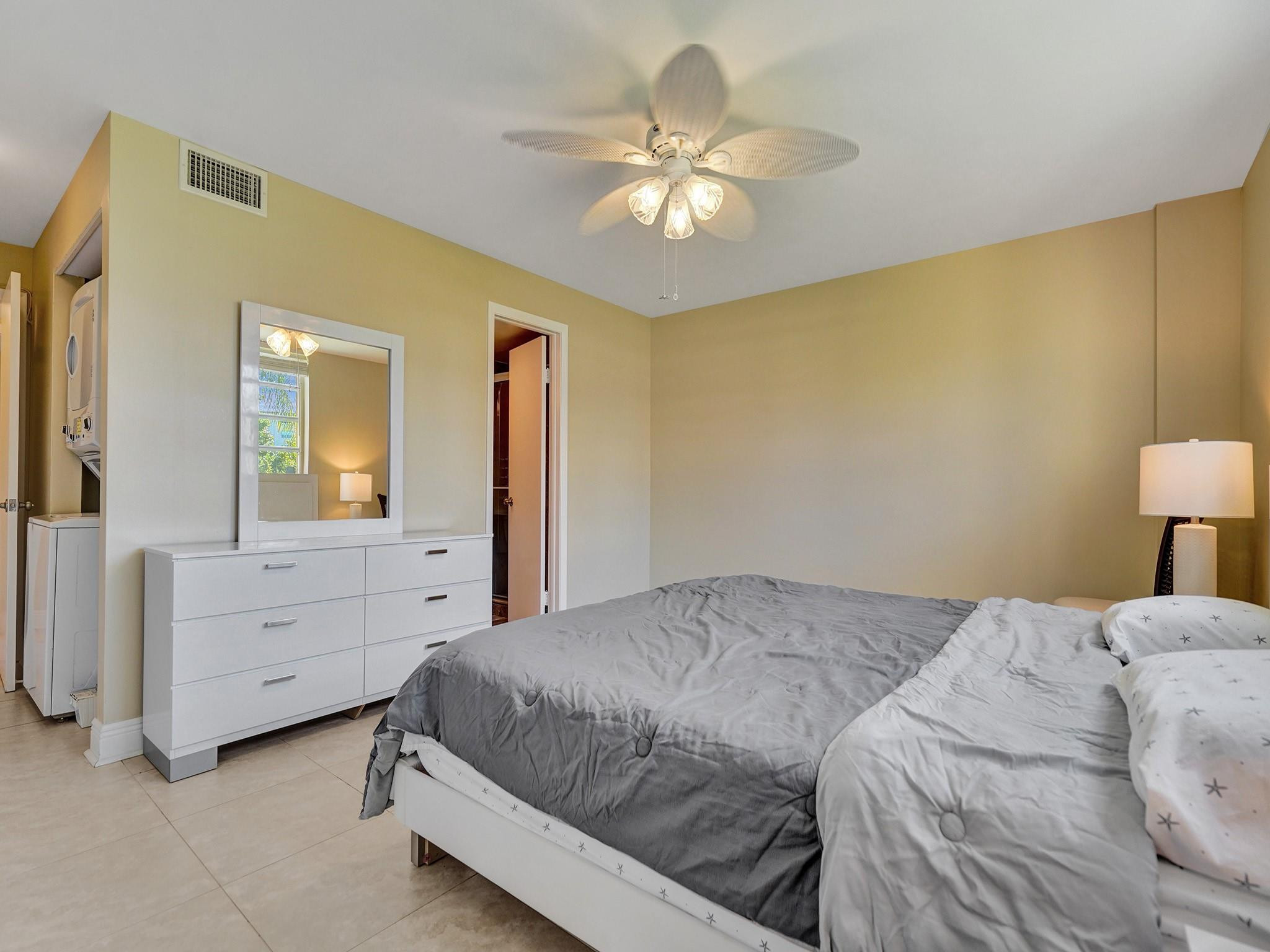 401 SE 3rd #107, Dania Beach FL 33004