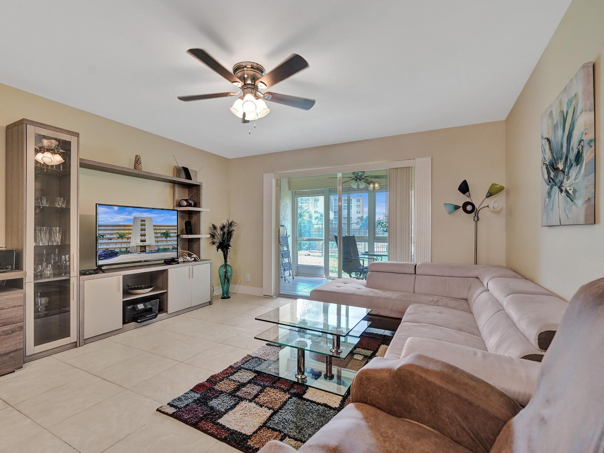 401 SE 3rd #107, Dania Beach FL 33004