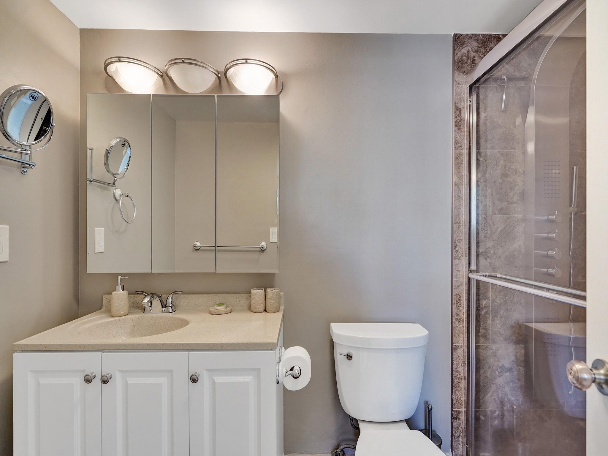401 SE 3rd #107, Dania Beach FL 33004