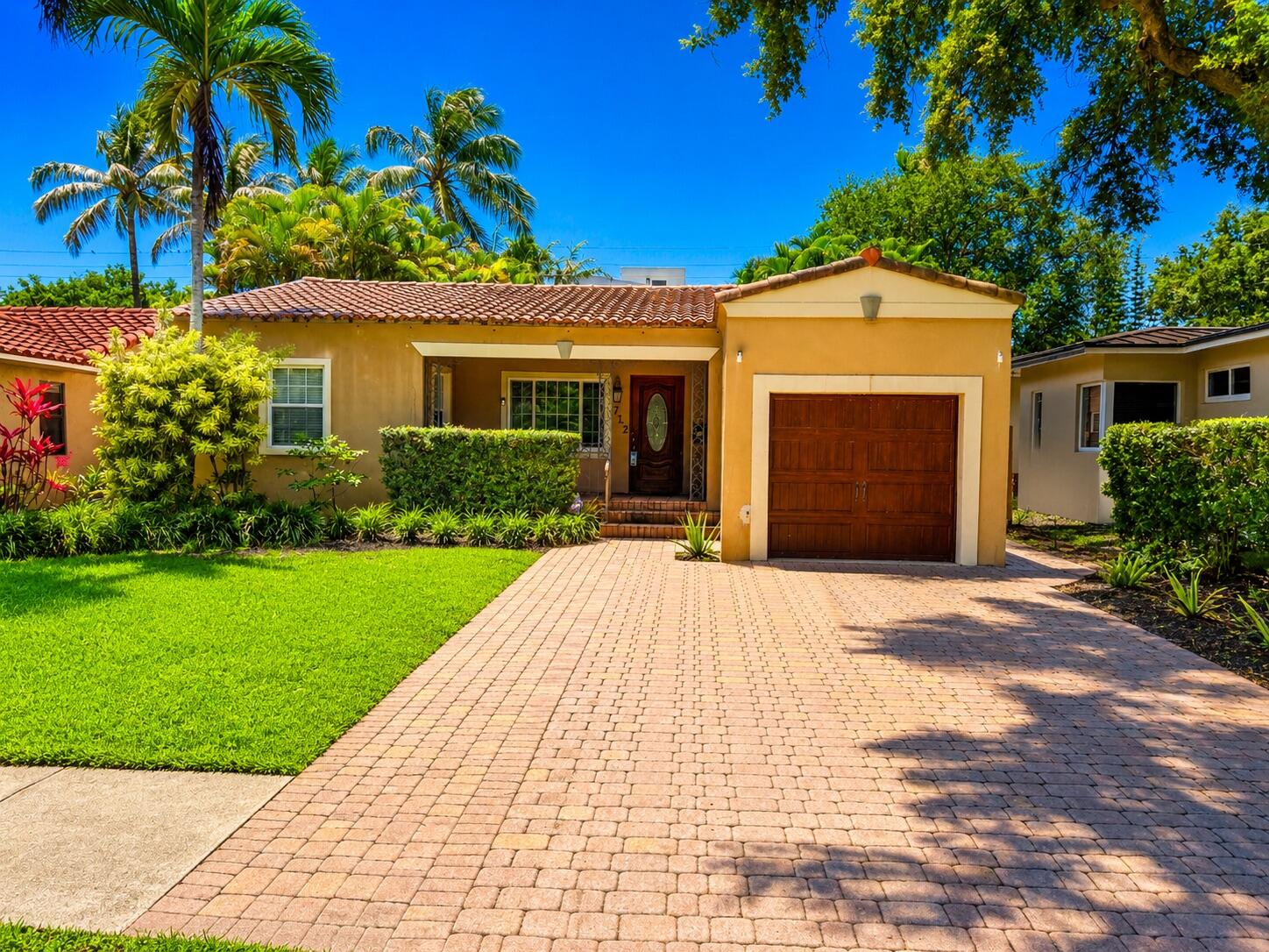 712 SE 11th, Fort Lauderdale FL 33316