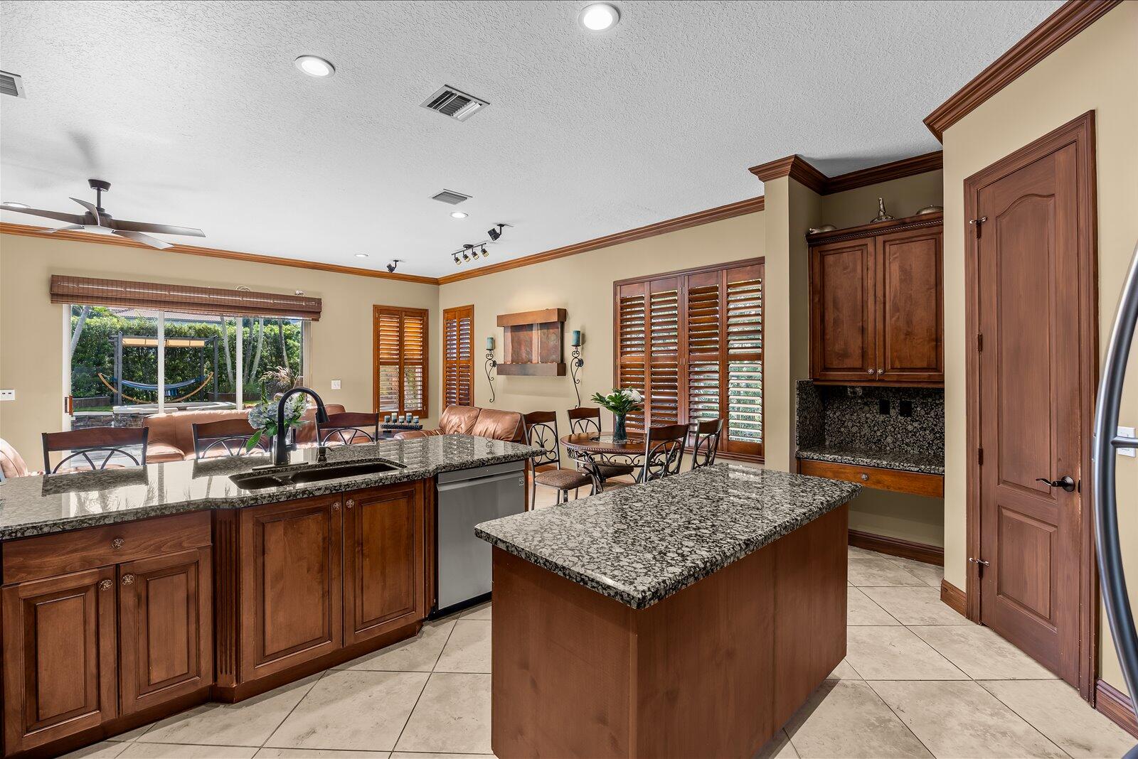 1874 Wood Glen, West Palm Beach FL 33411