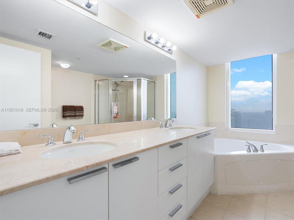 16699 Collins #3407, Sunny Isles Beach FL 33160