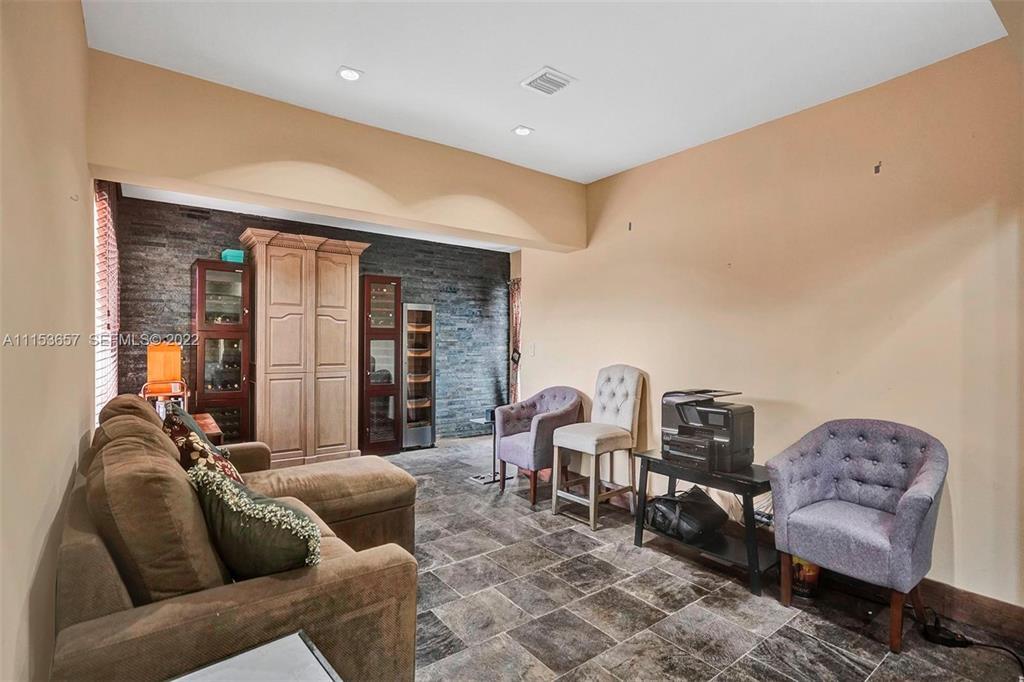 4808 Queen Palm, Tamarac FL 33319