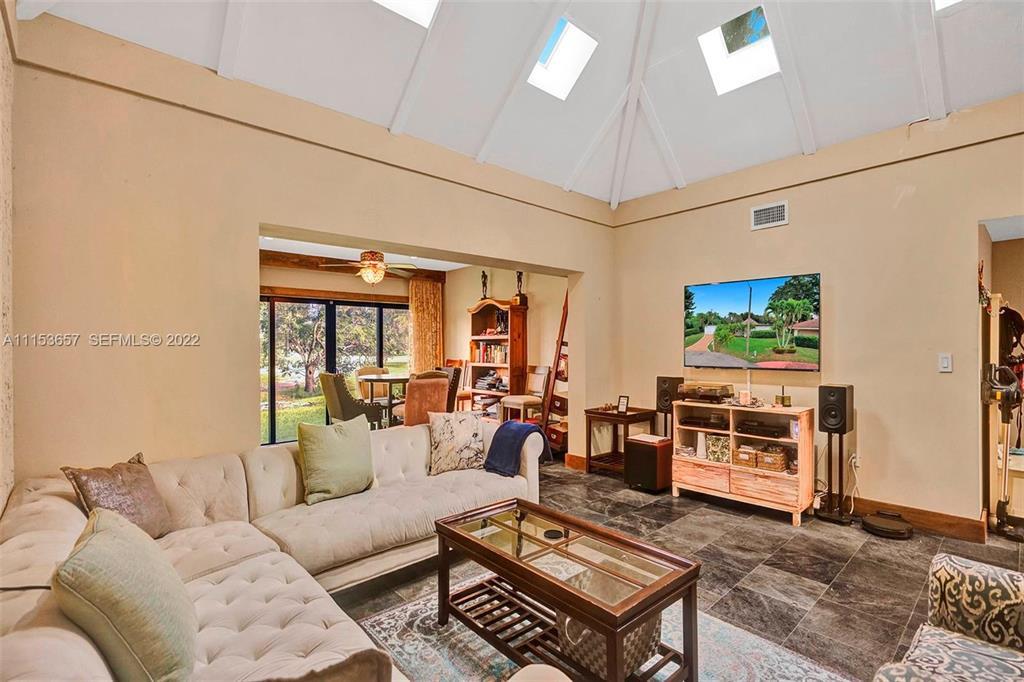 4808 Queen Palm, Tamarac FL 33319