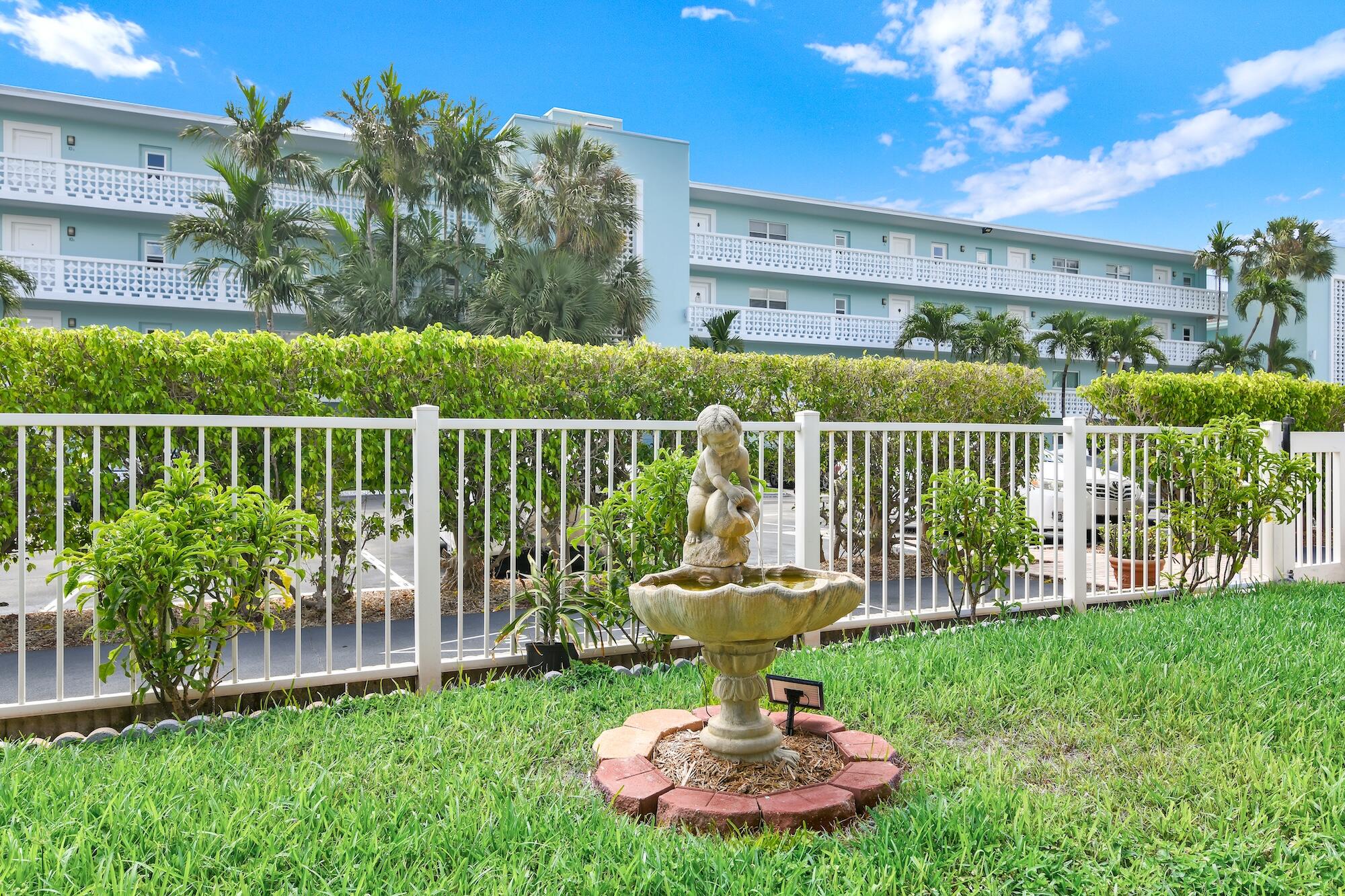 2800 NE 30th #11c, Lighthouse Point FL 33064