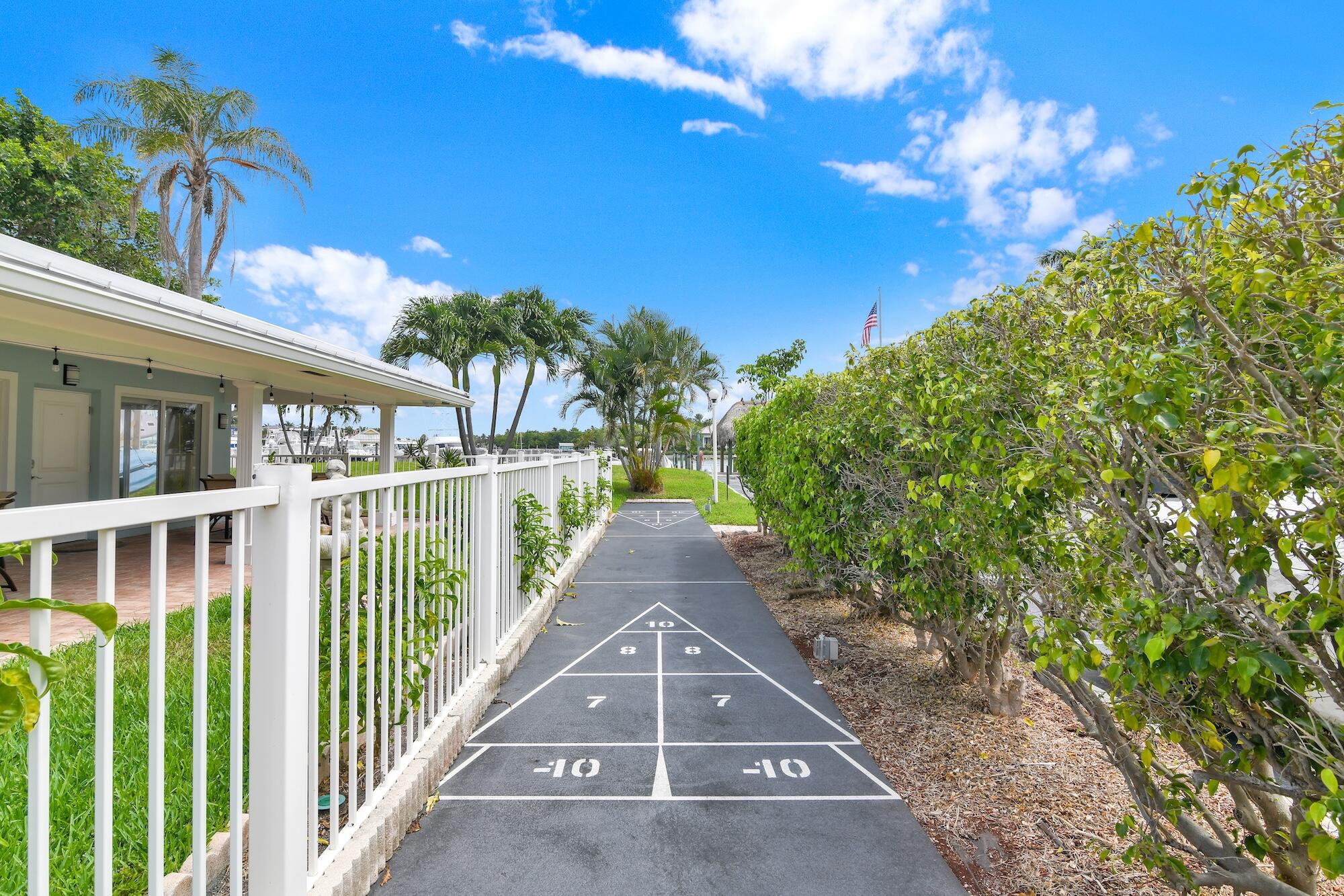 2800 NE 30th #11c, Lighthouse Point FL 33064