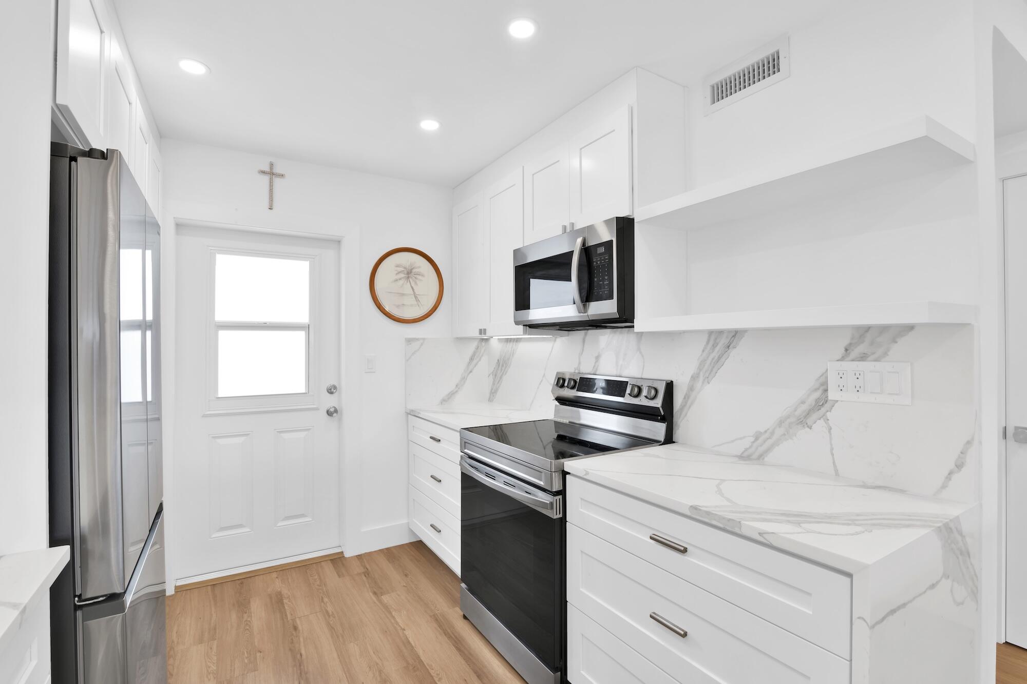 2800 NE 30th #11c, Lighthouse Point FL 33064