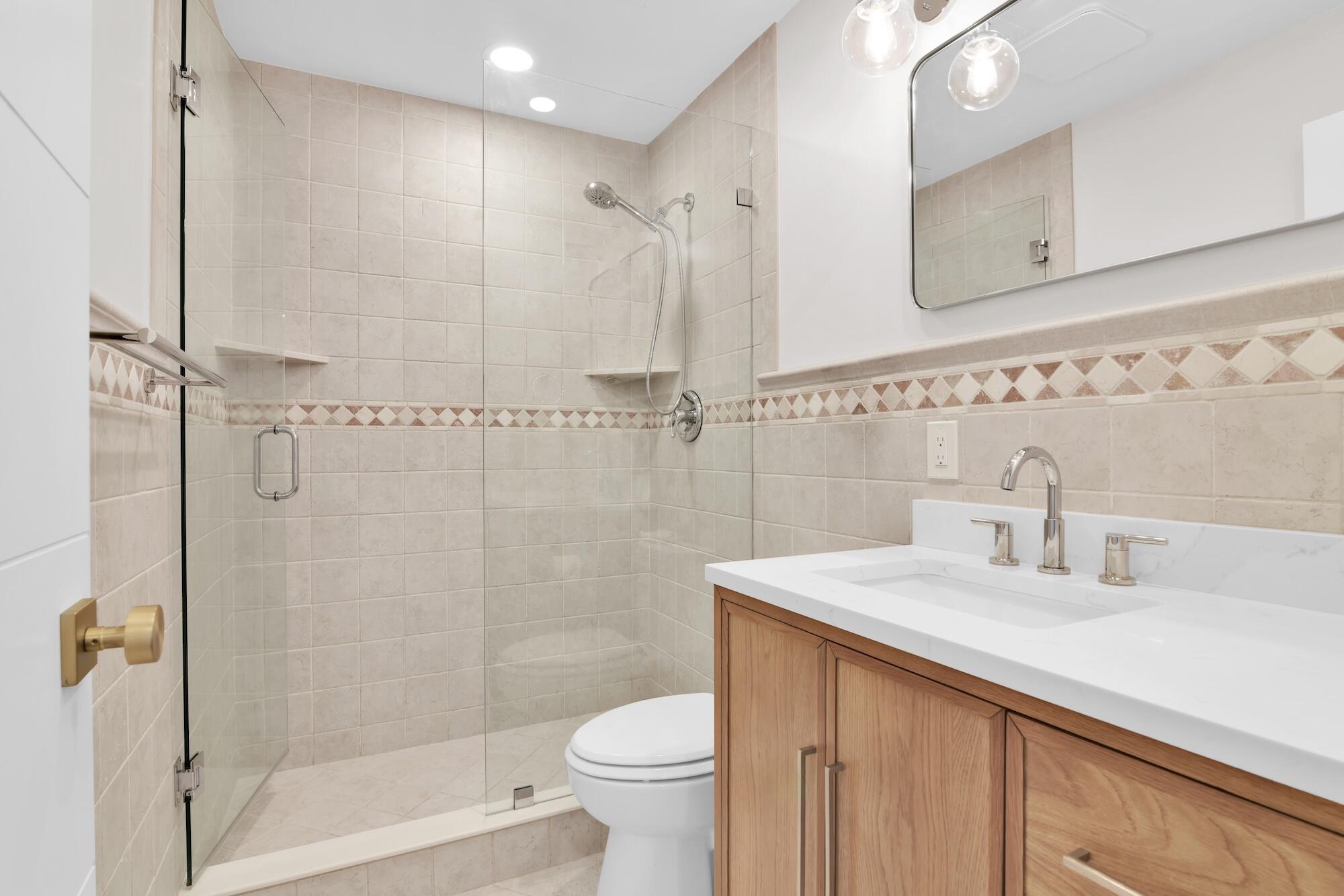 2800 NE 30th #11c, Lighthouse Point FL 33064