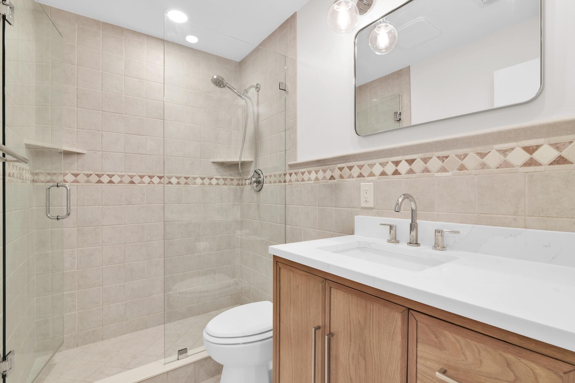 2800 NE 30th #11c, Lighthouse Point FL 33064