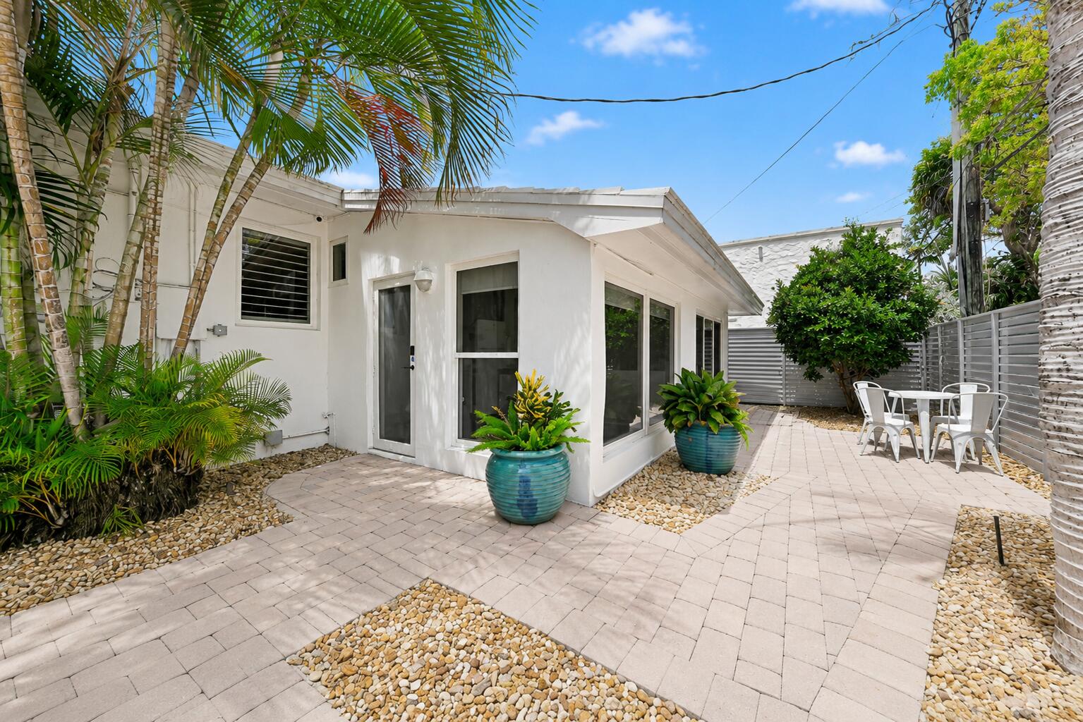 1523 SE 2nd, Fort Lauderdale FL 33301