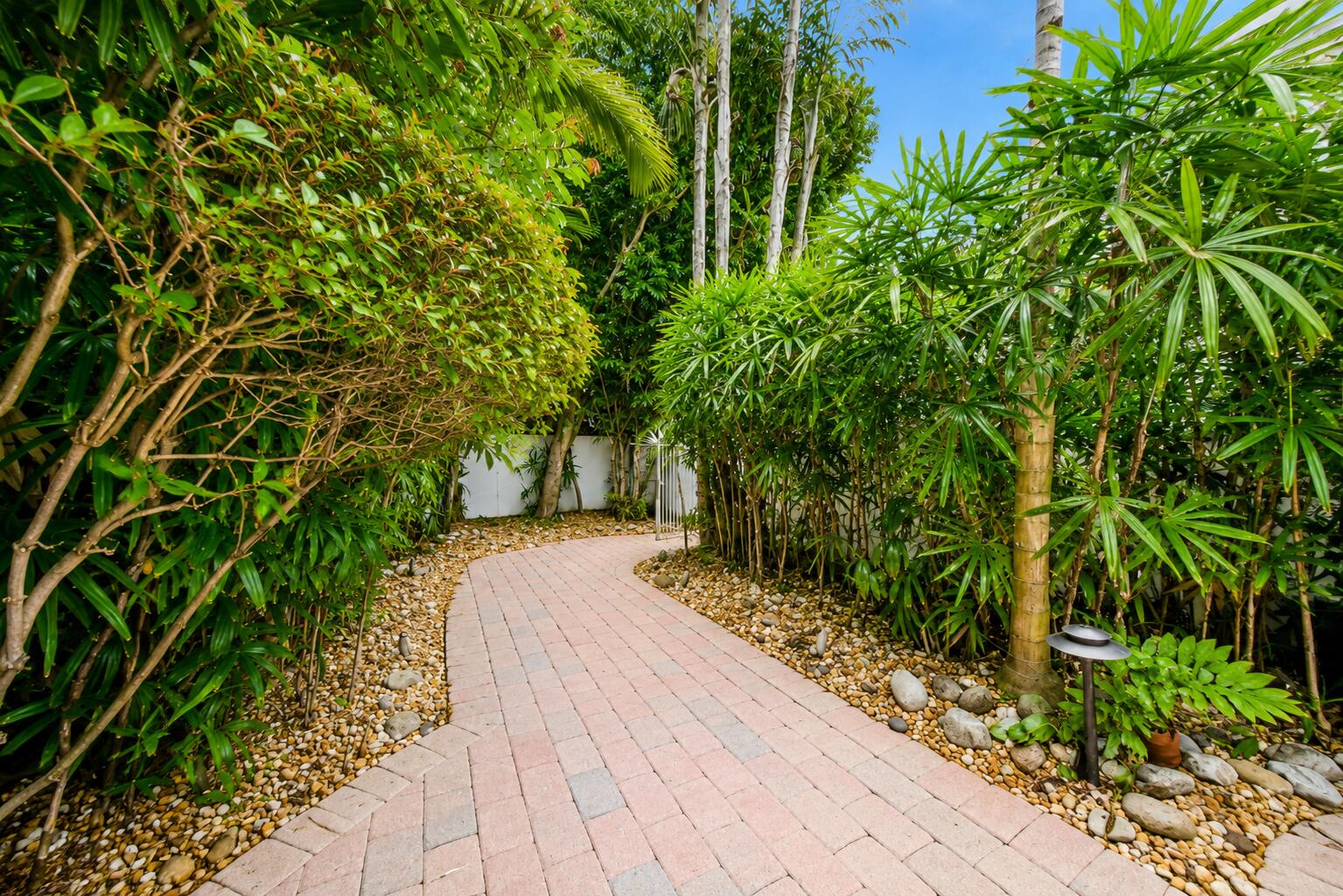 1523 SE 2nd, Fort Lauderdale FL 33301