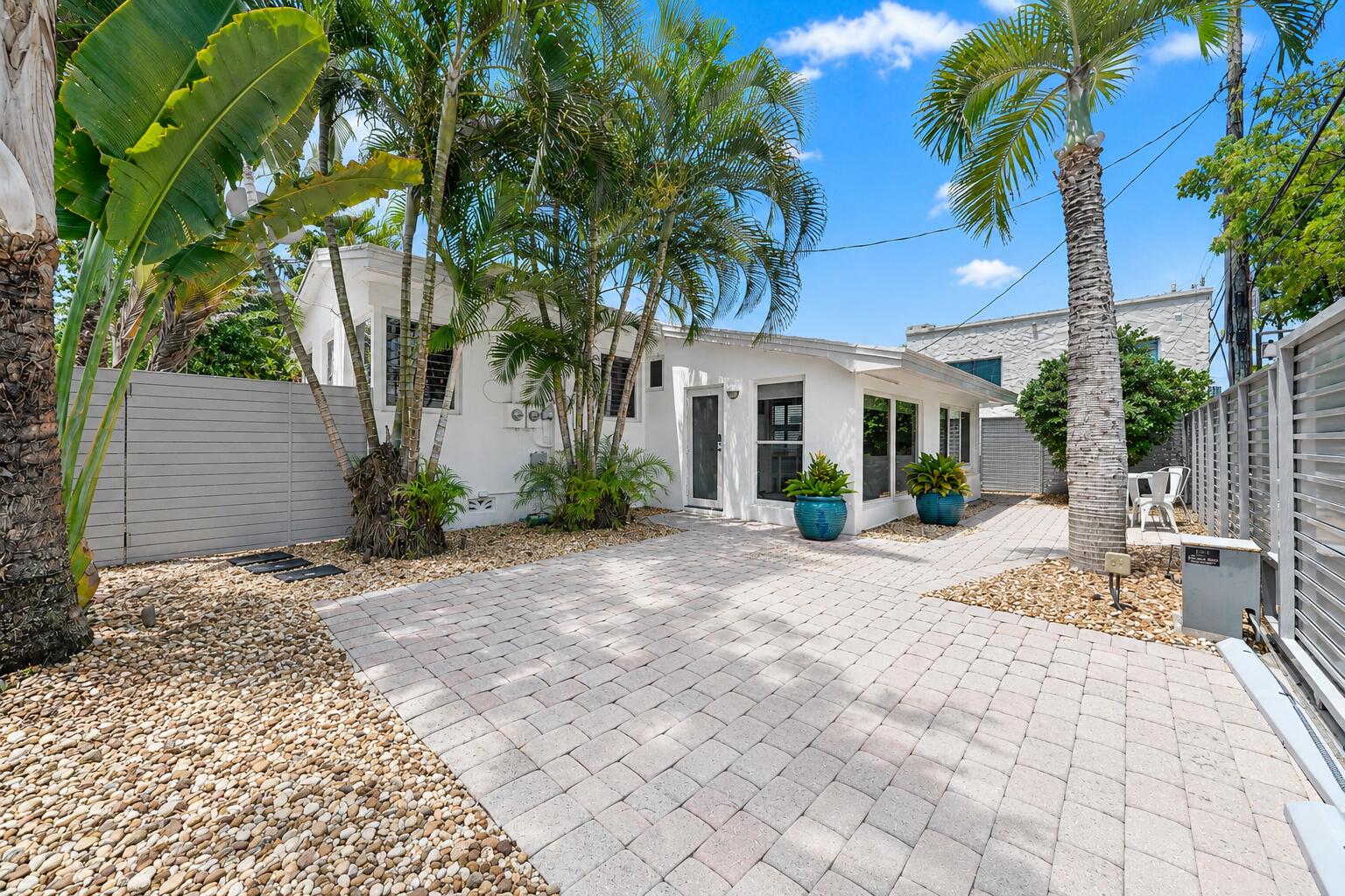 1523 SE 2nd, Fort Lauderdale FL 33301