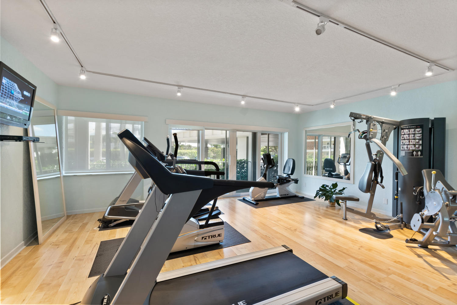 86 Macfarlane #8f, Delray Beach FL 33483