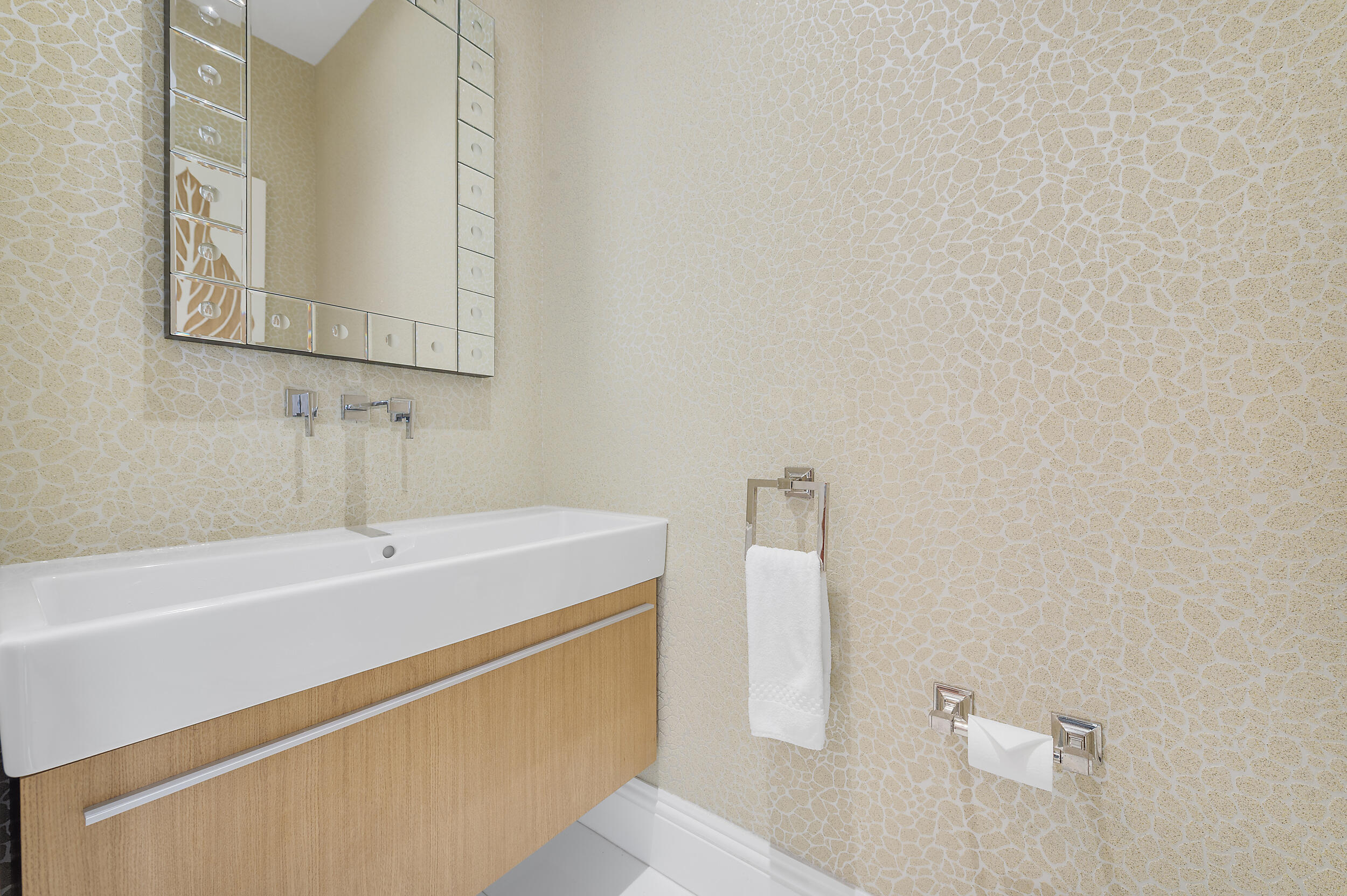 2700 N Ocean #Ph4b, Singer Island FL 33404