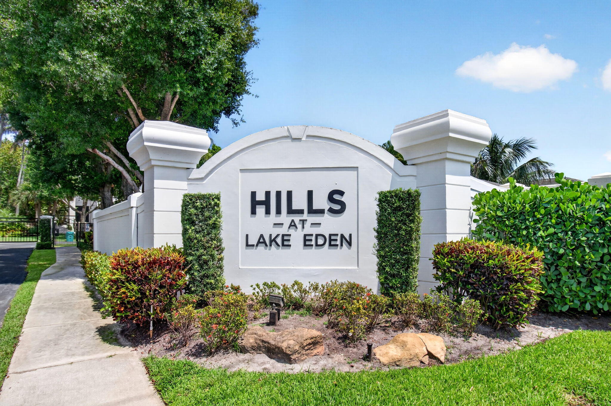68 Lake Eden, Boynton Beach FL 33435