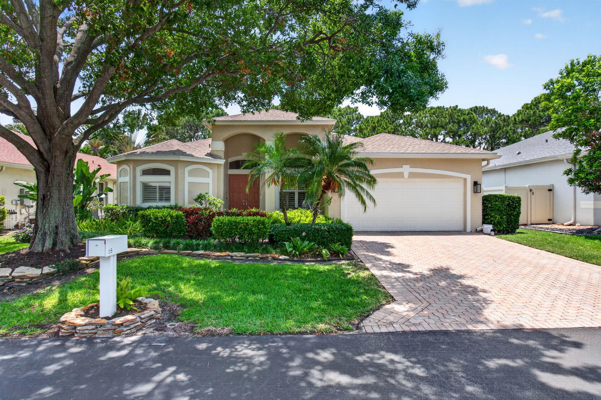 68 Lake Eden, Boynton Beach FL 33435