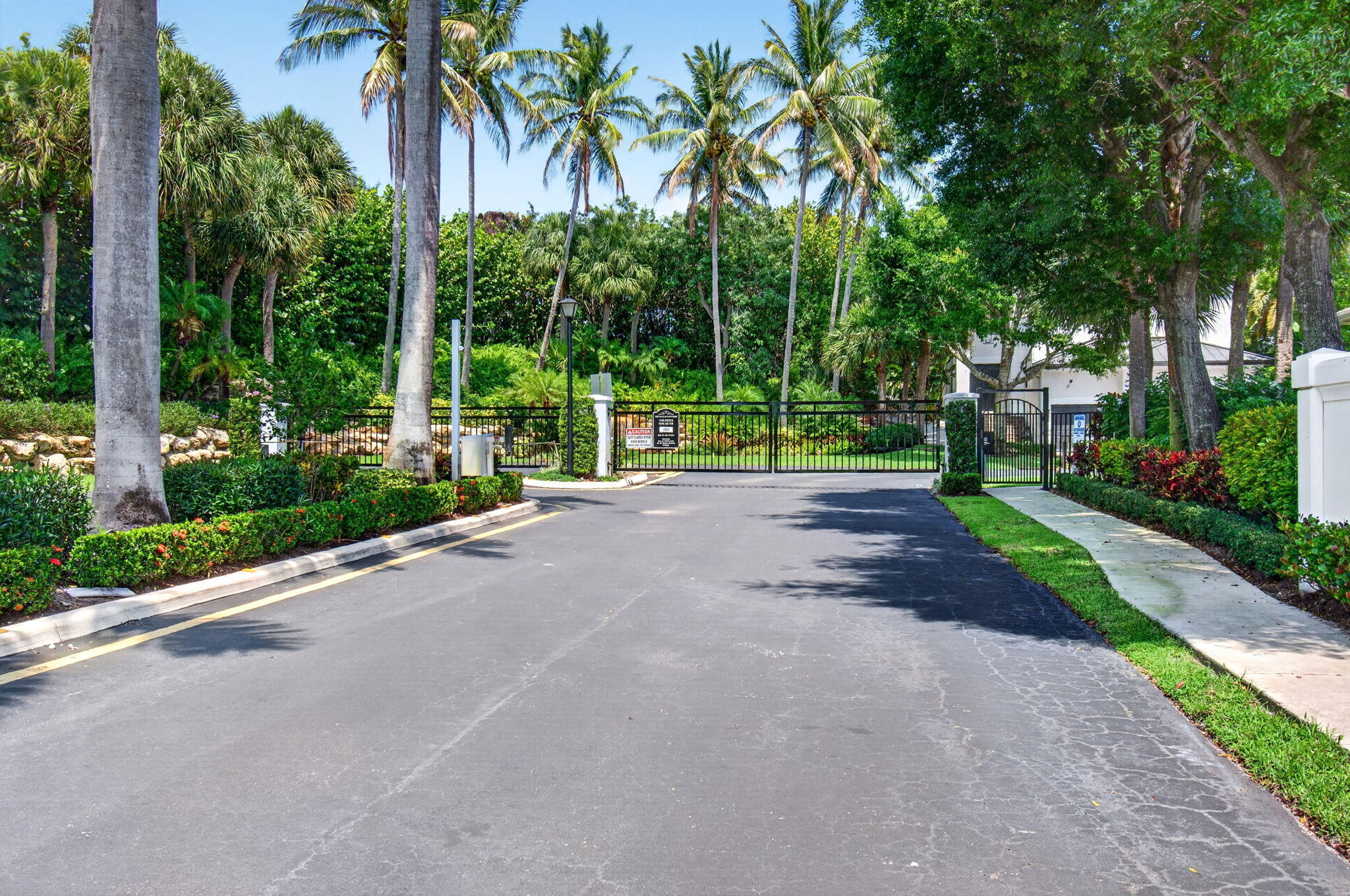 68 Lake Eden, Boynton Beach FL 33435